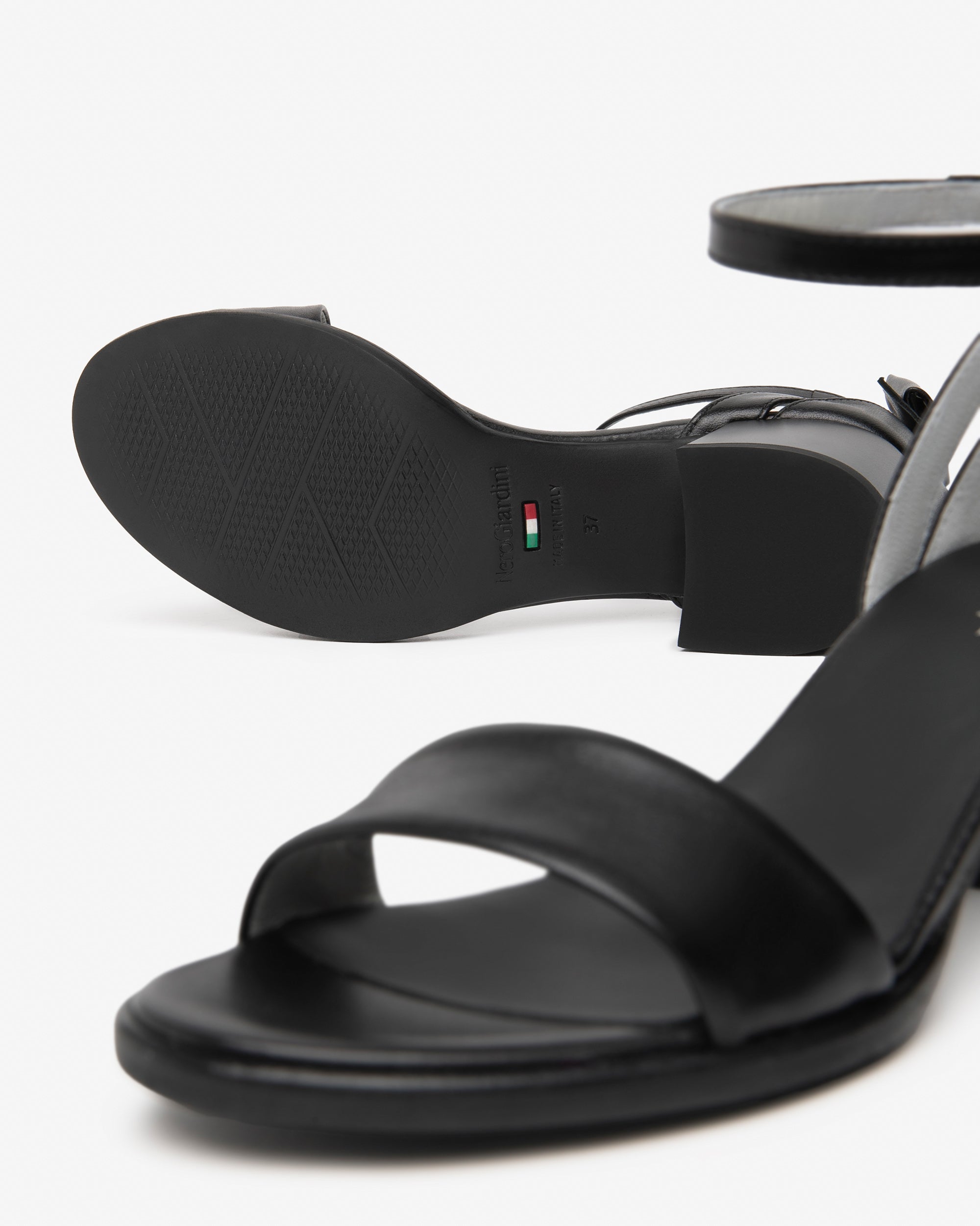  Damen-Ledersandalen