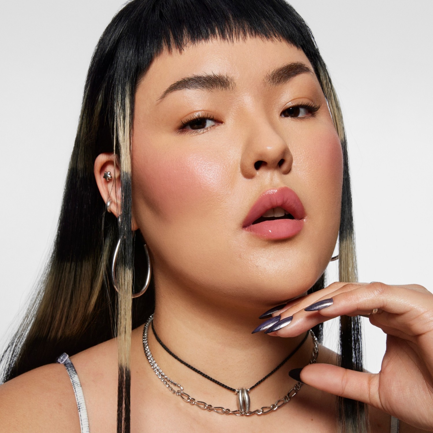 Pieno makiažo antakių gelis „Kush High Roll Brow Tint“ – 4,4 ml