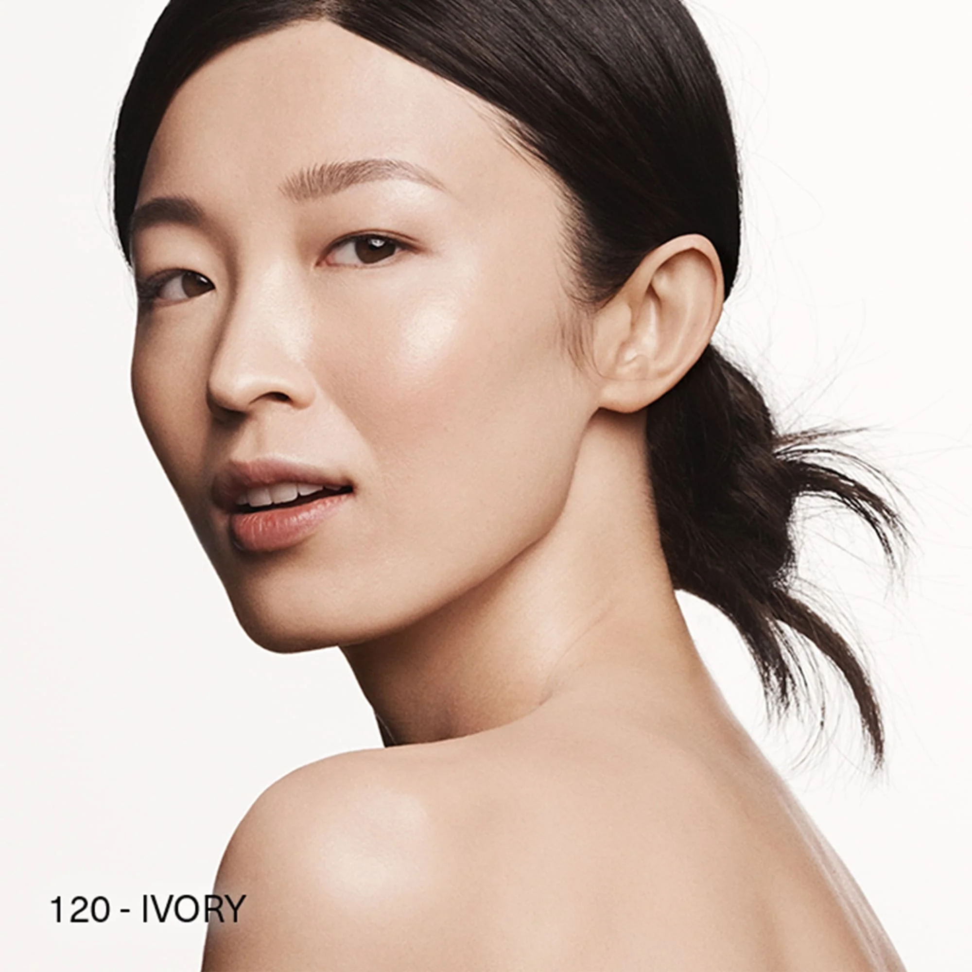 Skincolor The Soft Fluid Long Wear Foundation SPF20 - Fondotinta liquido