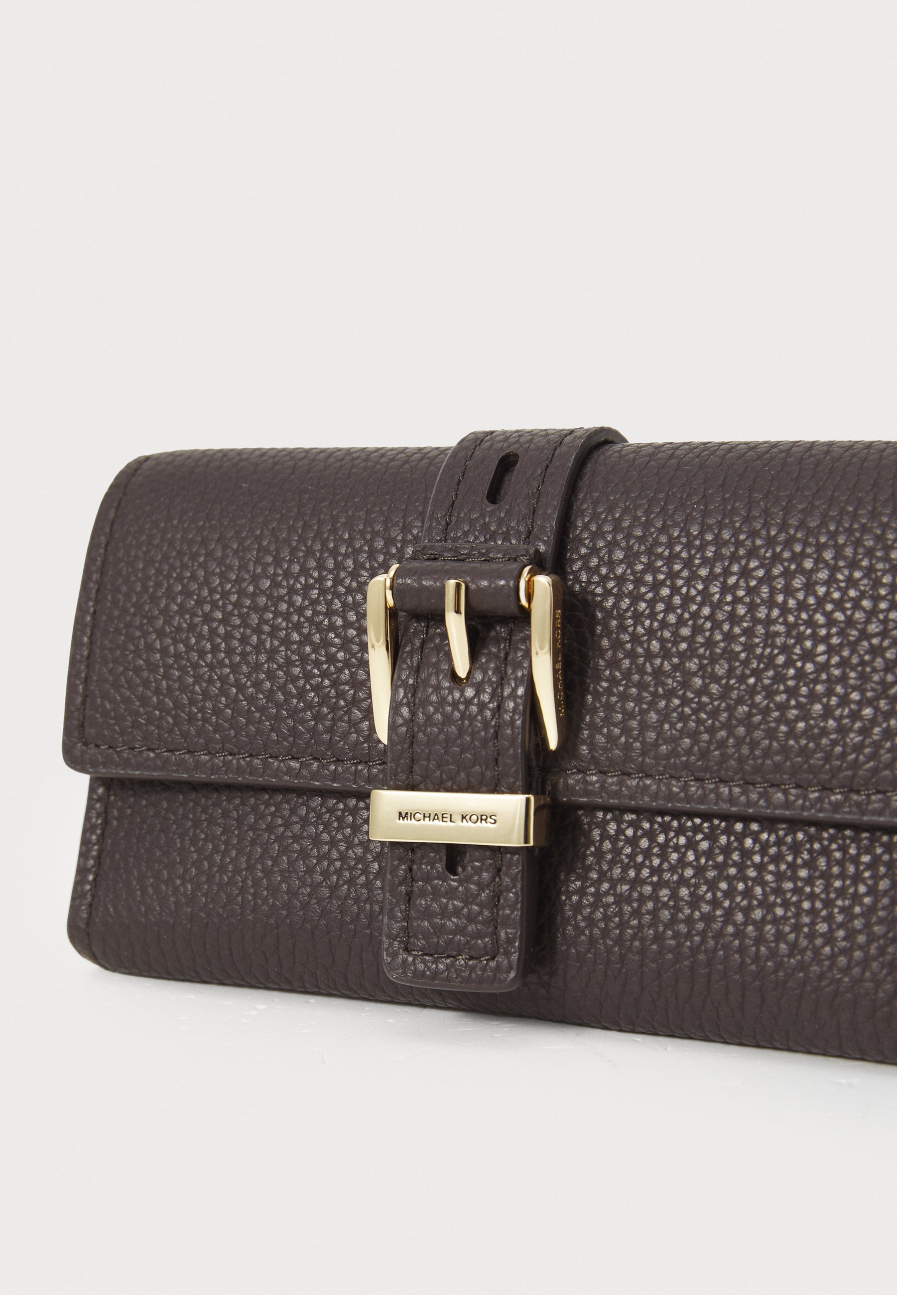MICHAEL Michael Kors NOLITA FLAP TRIFOLD WALLET - Portemonnee - chocolade