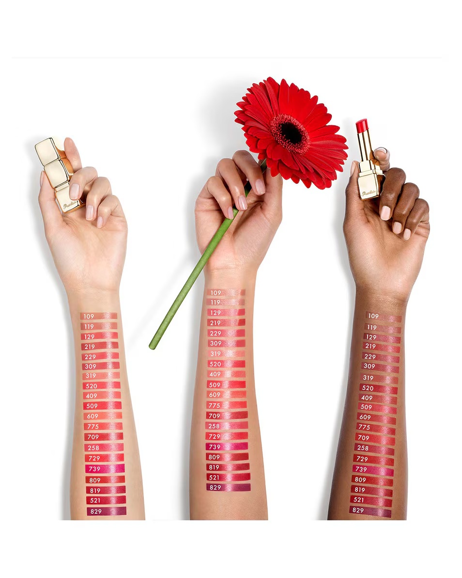 GUERLAIN KISSKISS SHINE BLOOM lūpu krāsa - 95% dabīgu sastāvdaļu