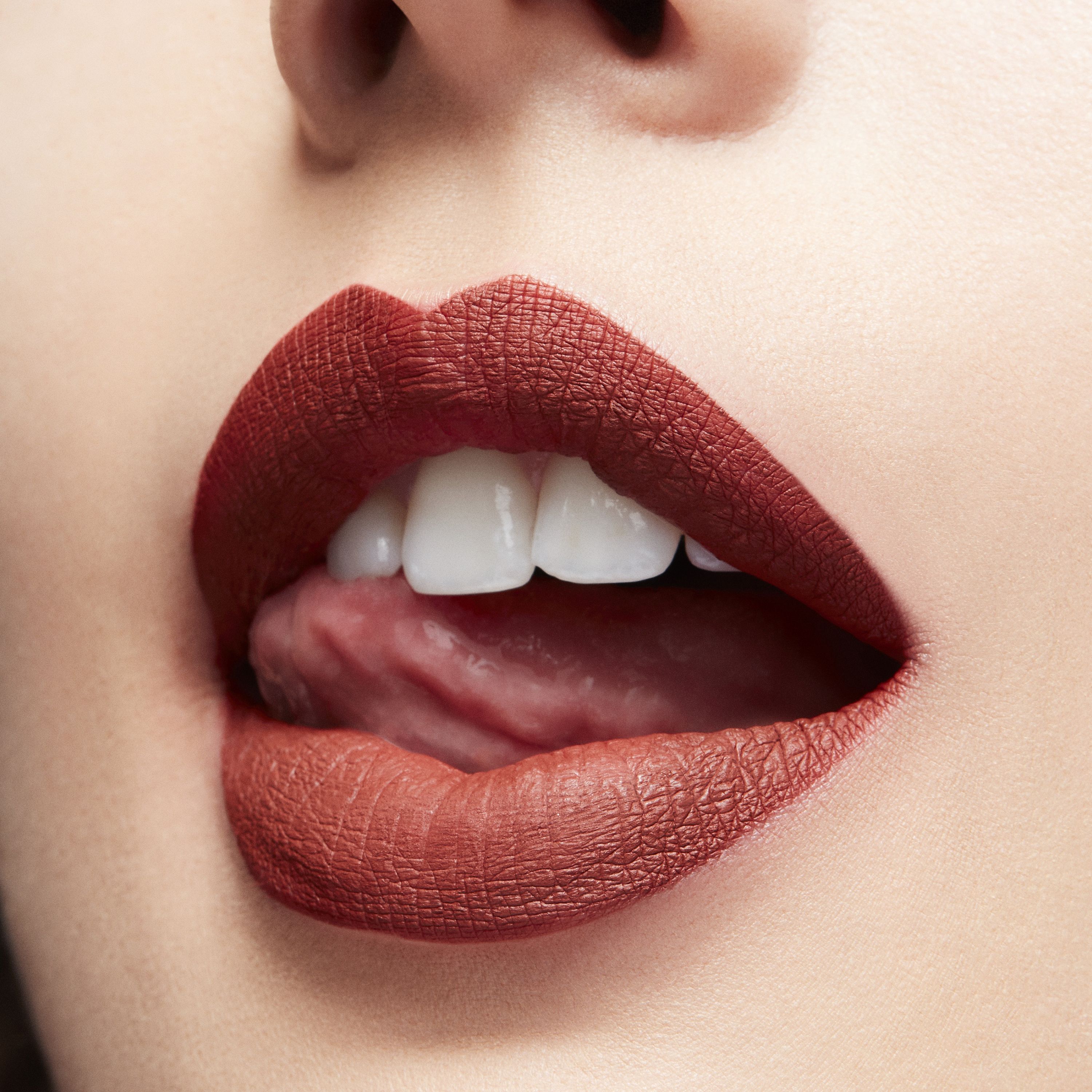 Tekutý rúž Locked Kiss Ink s 24-hodinovou výdržou Luxusné tekuté rúže
