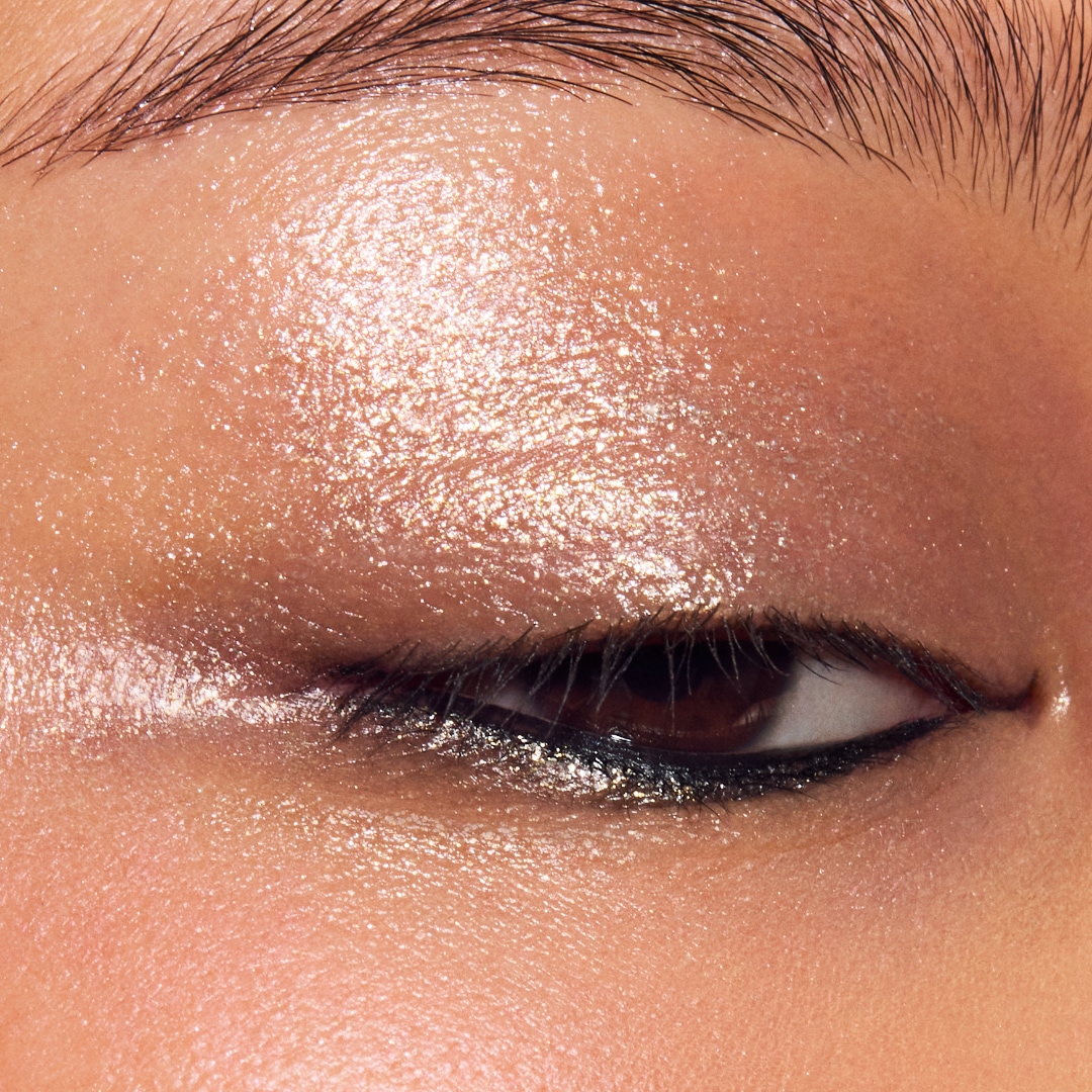 Oční stíny MAC Dazzleshadow v tyčinkách - 1,6 g