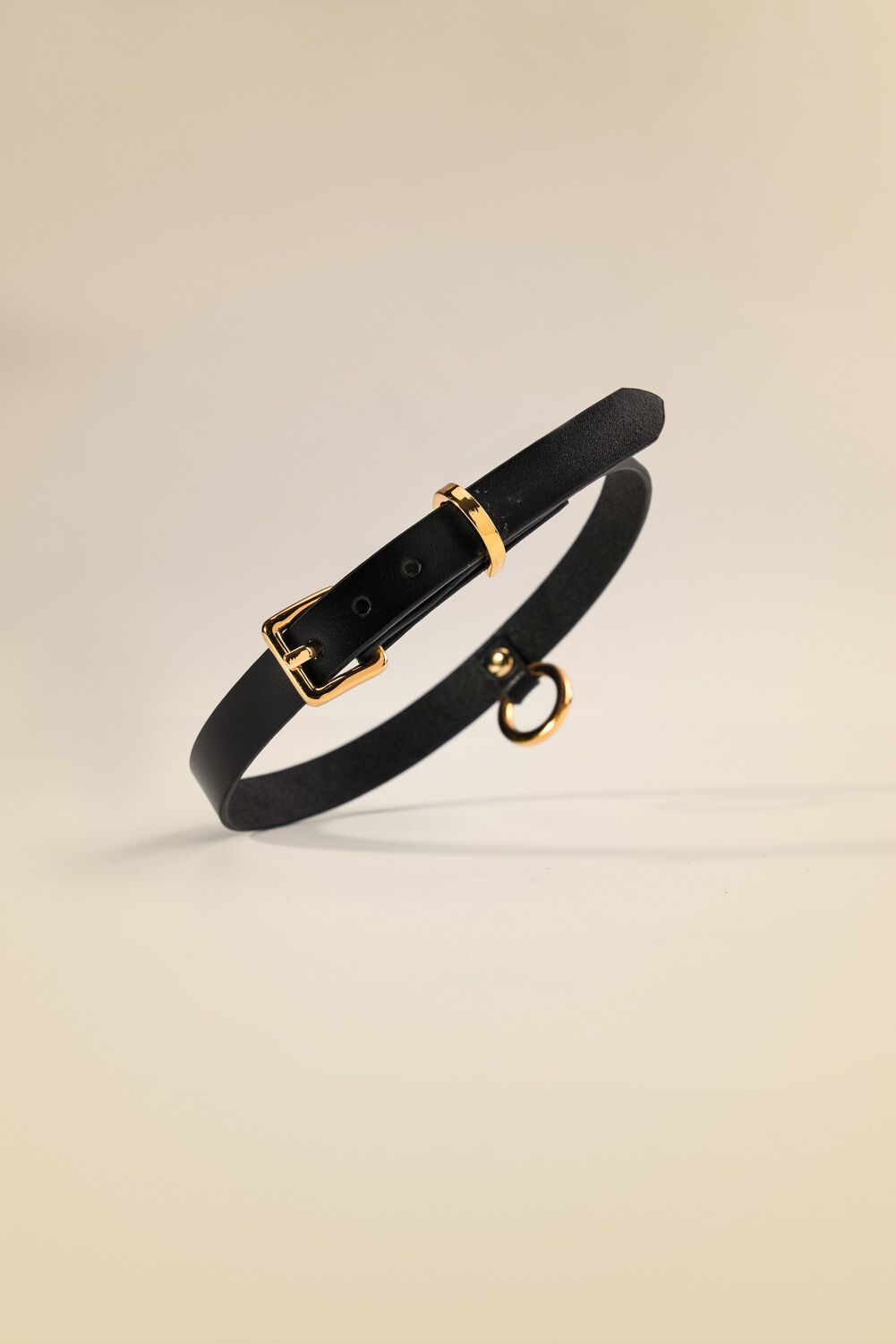 Collier ras du cou en cuir UPKO