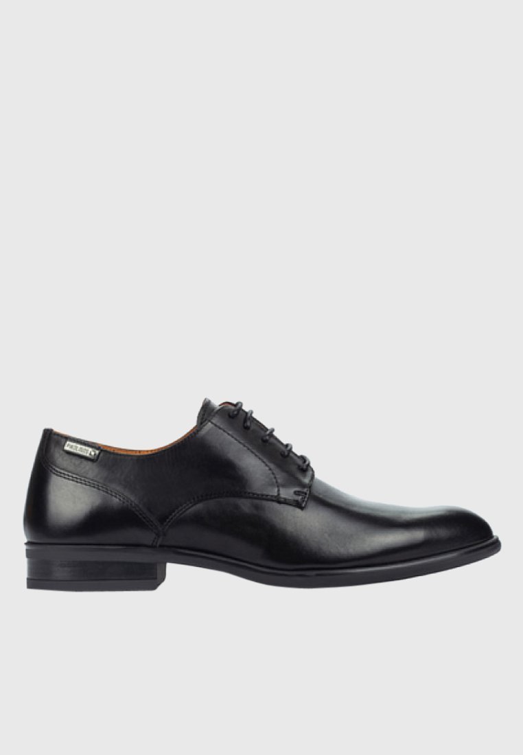 Pikolinos BRISTOL - Stijlvolle veterschoenen - zwart