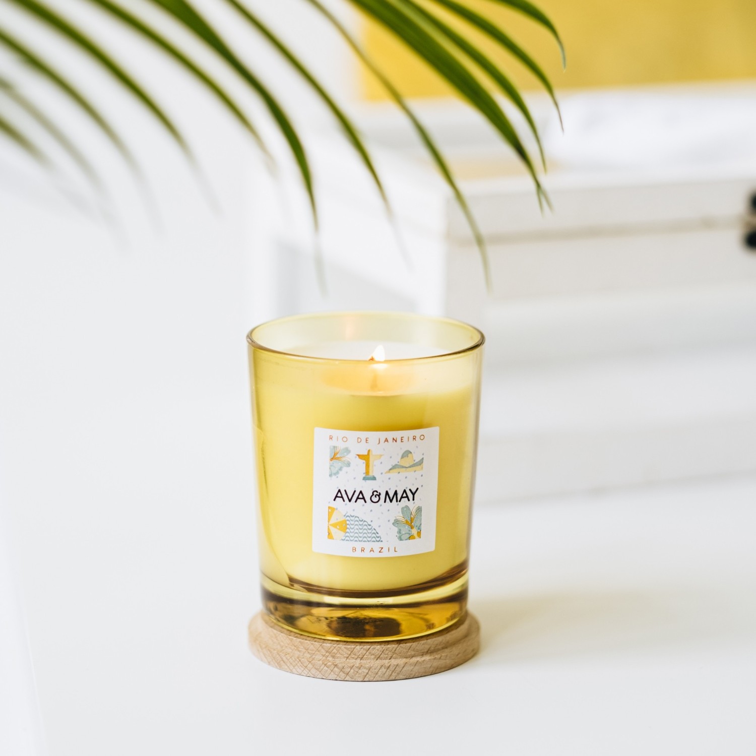 AVA & MAY Maxi bougie parfumée Aruba