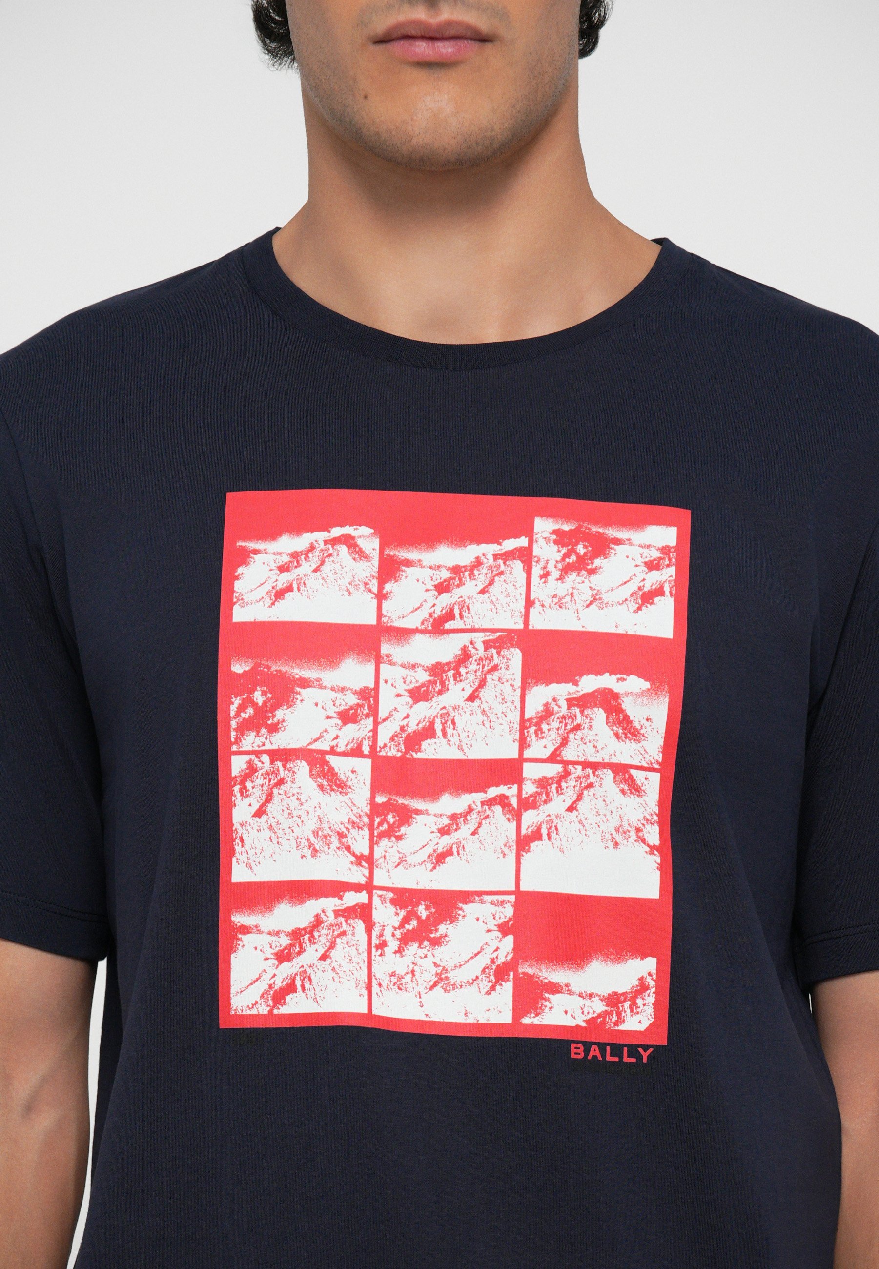 T-shirt Bally Print - rosso cofano/rosso svizzero