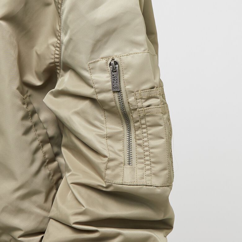 Giacca bomber corta imbottita con piccolo logo