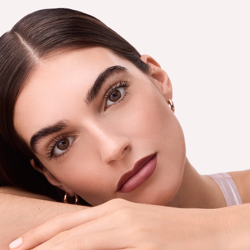 Kontúrovacia ceruzka na pery Catrice Gél Glide Long-Lasting Lip Liner s matným efektom