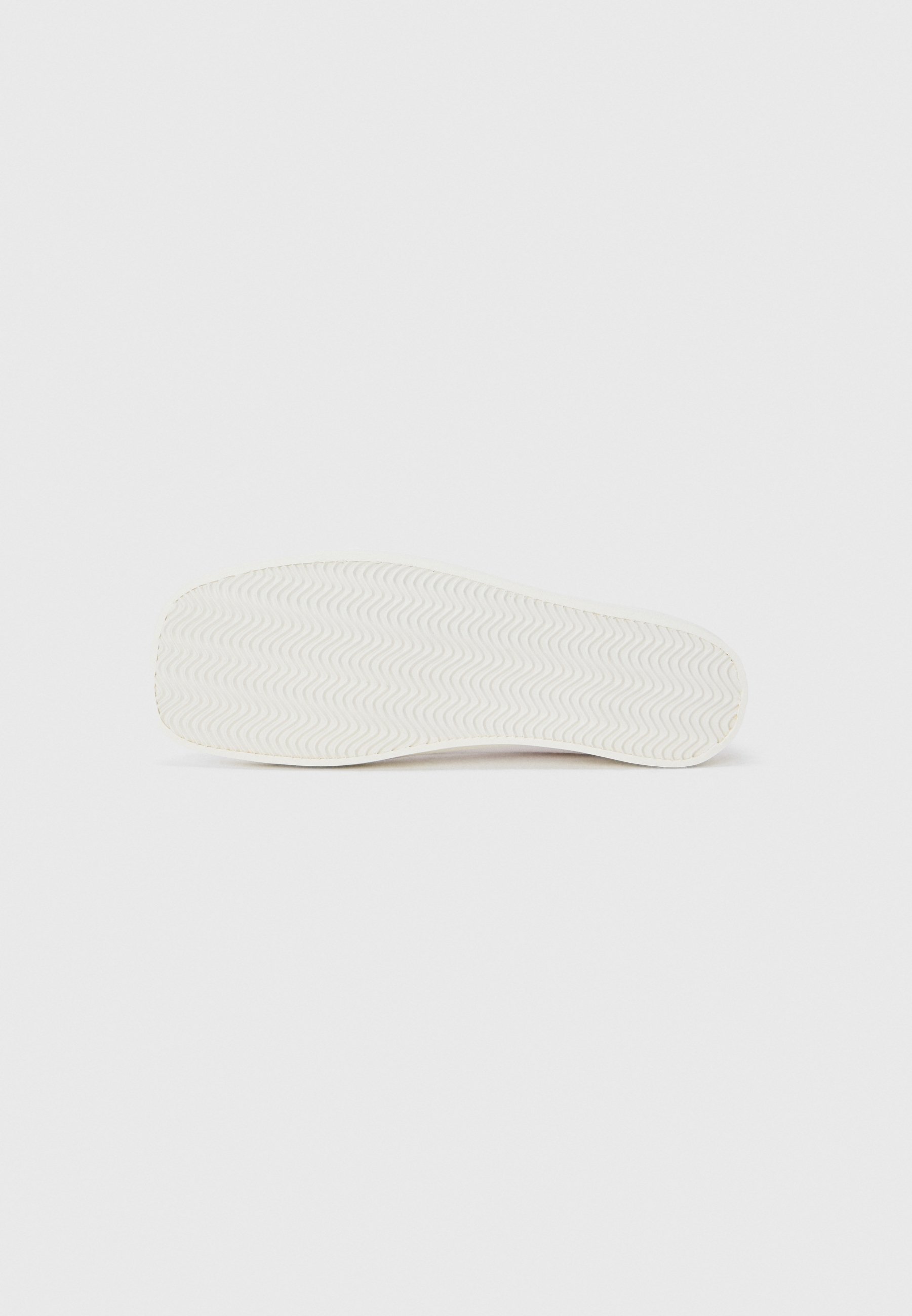 Baskets MOSCHINO - blanches