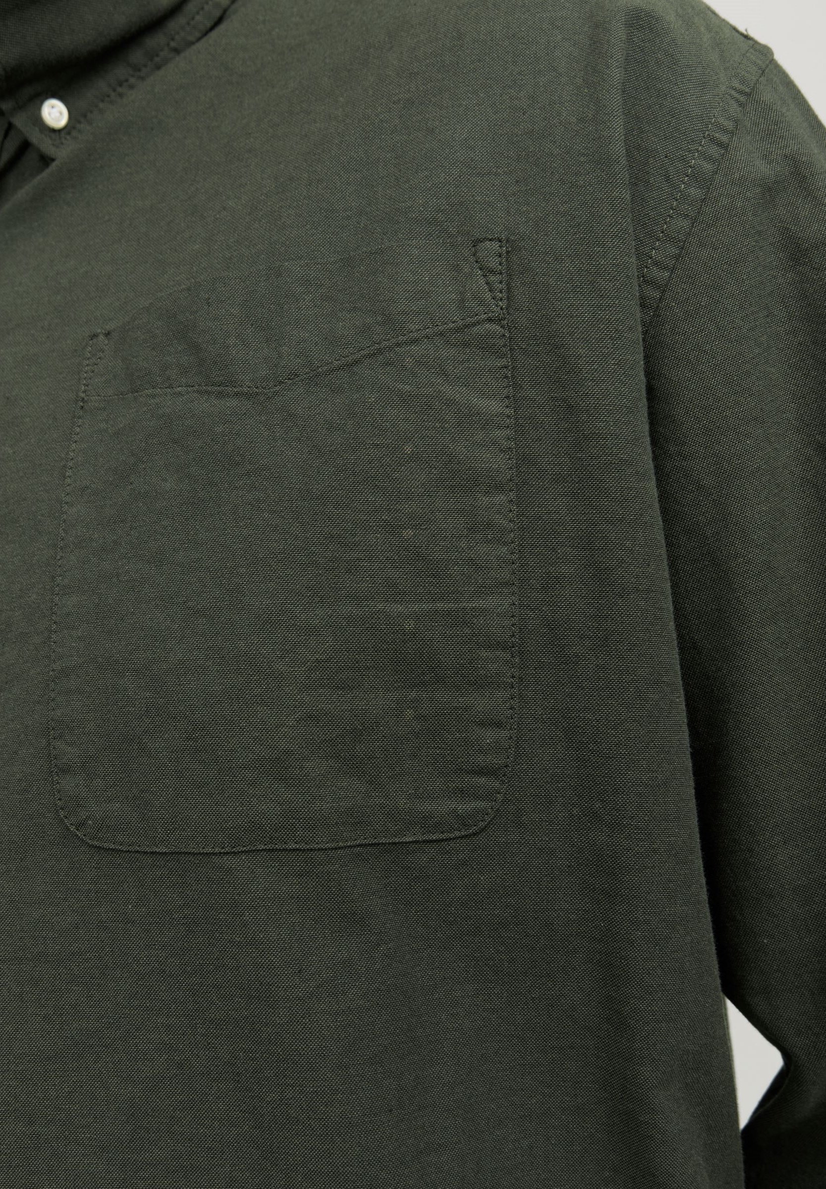 Camisa Jack & Jones JJEOXFORD - Camisa - modelo Forest Night, tamanho grande.