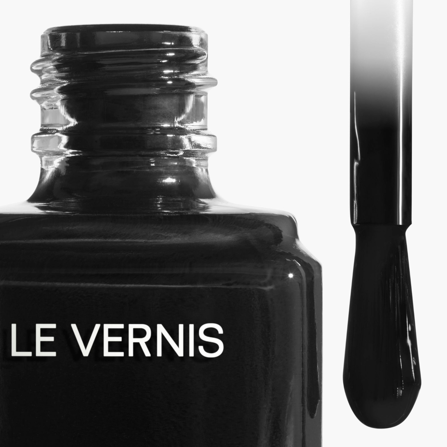 CHANEL lak za nokte LE VERNIS DUGOTRAJNA BOJA I SJAJ - 13 ml