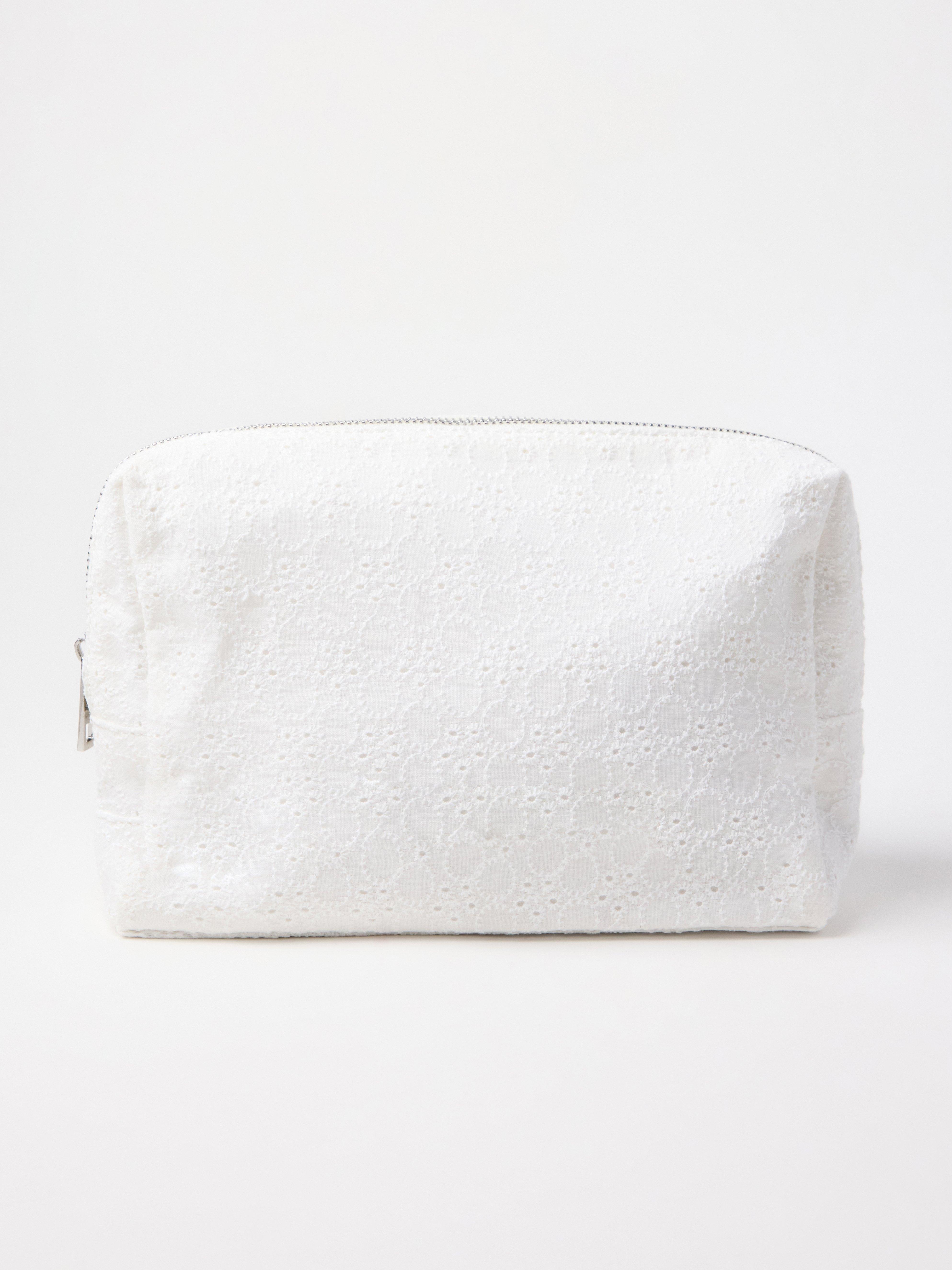 Toaletní taštička s anglickou výšivkou Off White