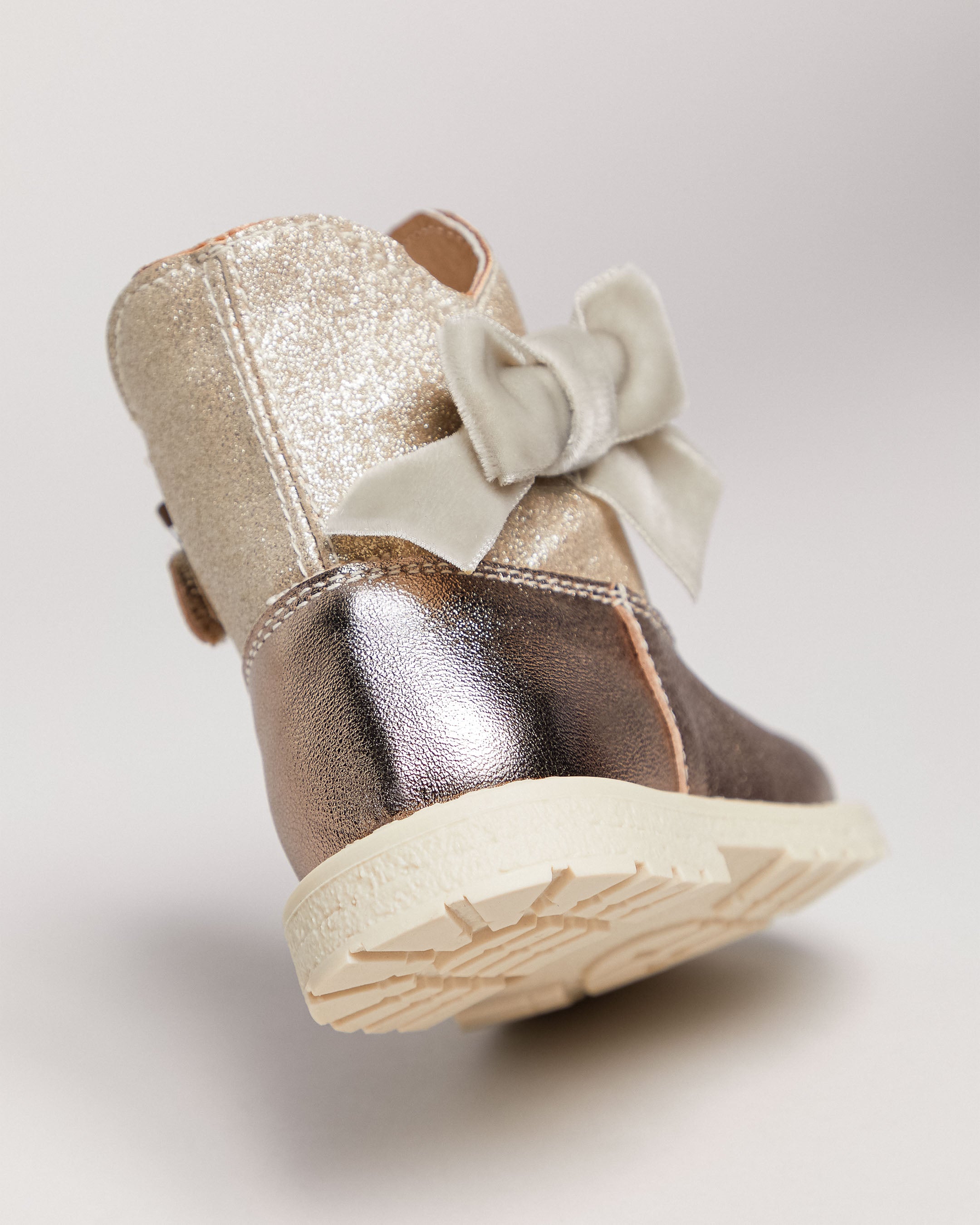  Stiefeletten für junge Mädchen aus Leder und Funktionsmaterial