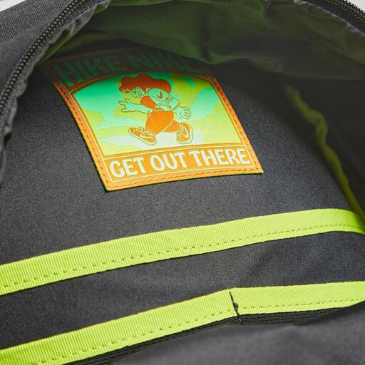  Nike Drumeție