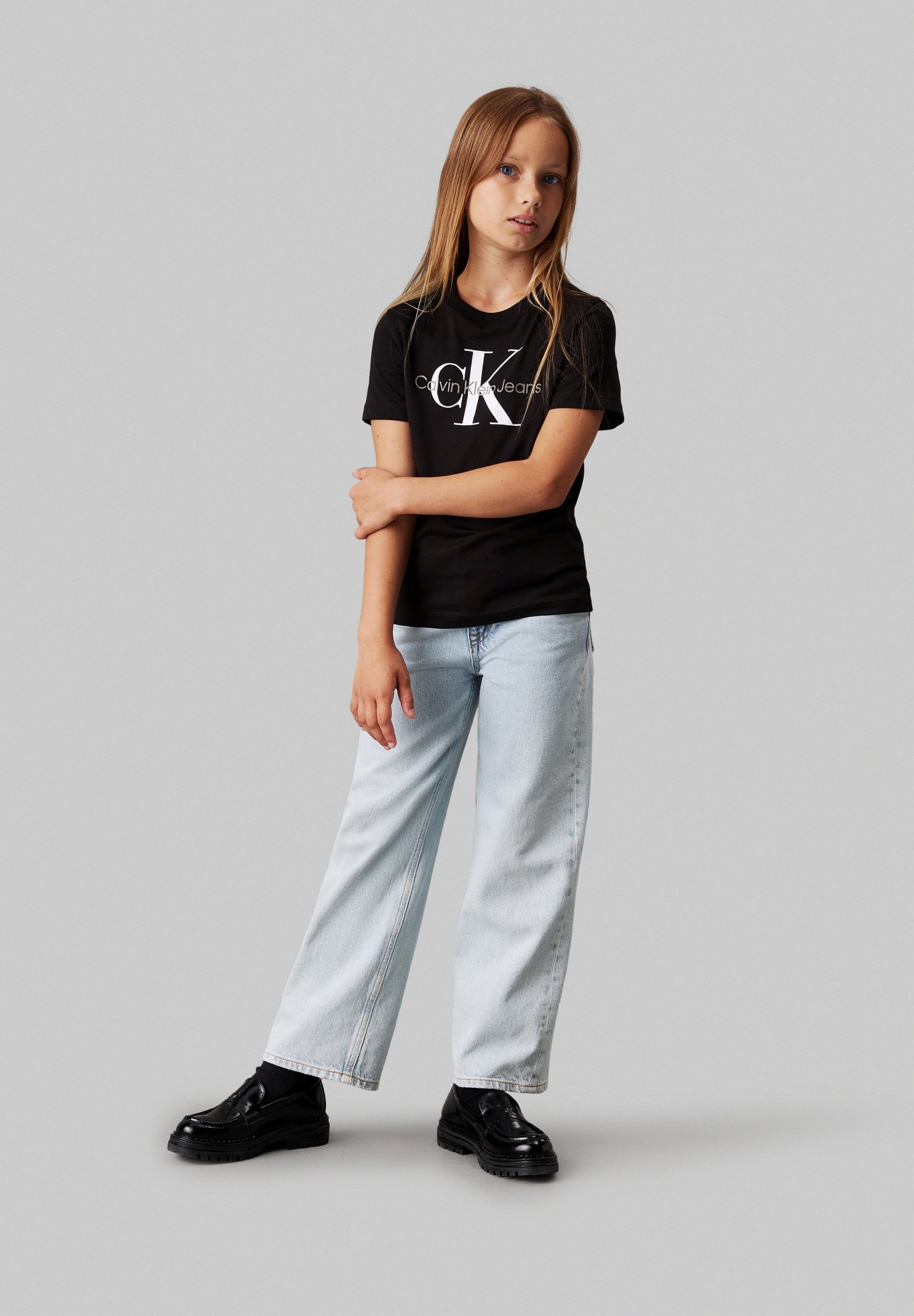 Camiseta Calvin Klein Jeans Monogram Unissex com estampa - preta