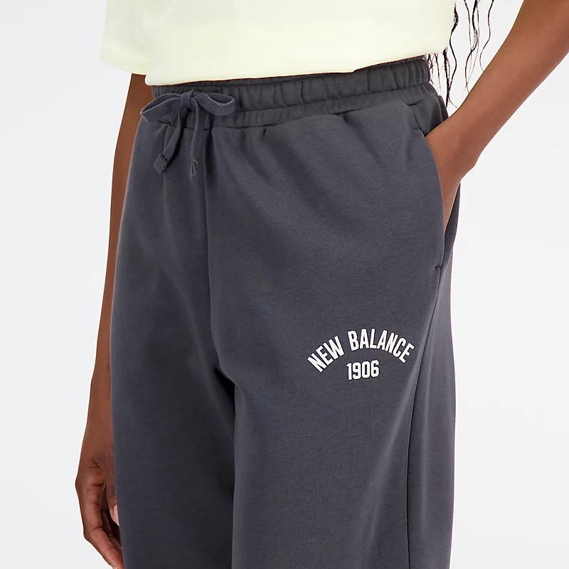 Spodnie polarowe Femme Essentials Varsity – BLACKTOP