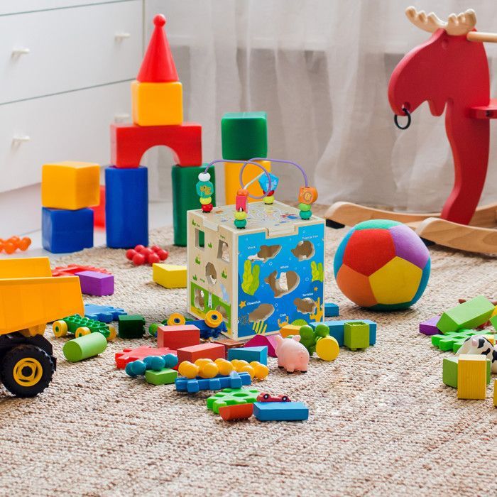 Cubo de actividades de madera Relaxdays, diseño B, para niños de 3 años en adelante, con circuito de habilidades motrices, multicolor.