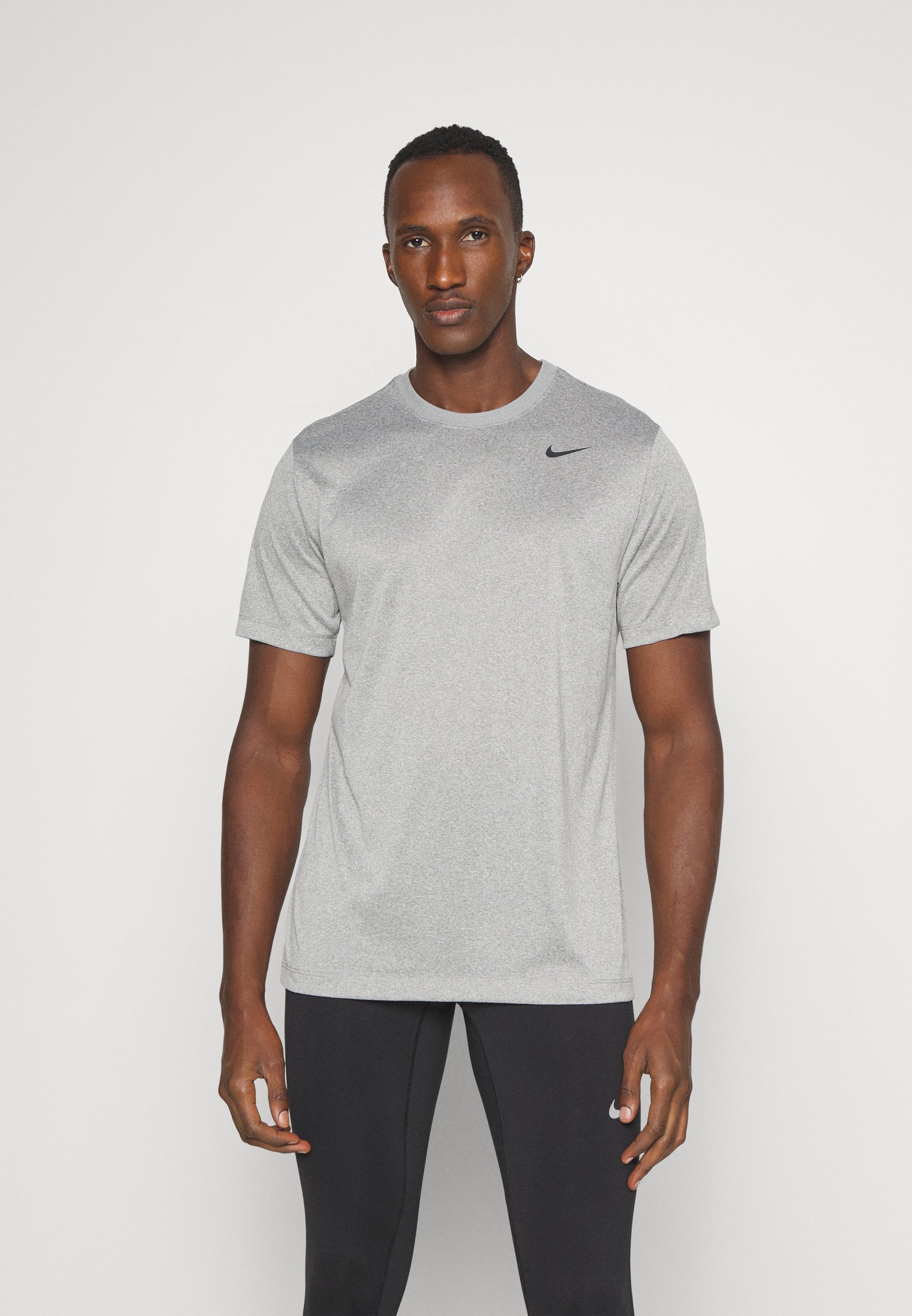 Nike Performance TEE RESET - Športna majica - siva/srebrna/črna