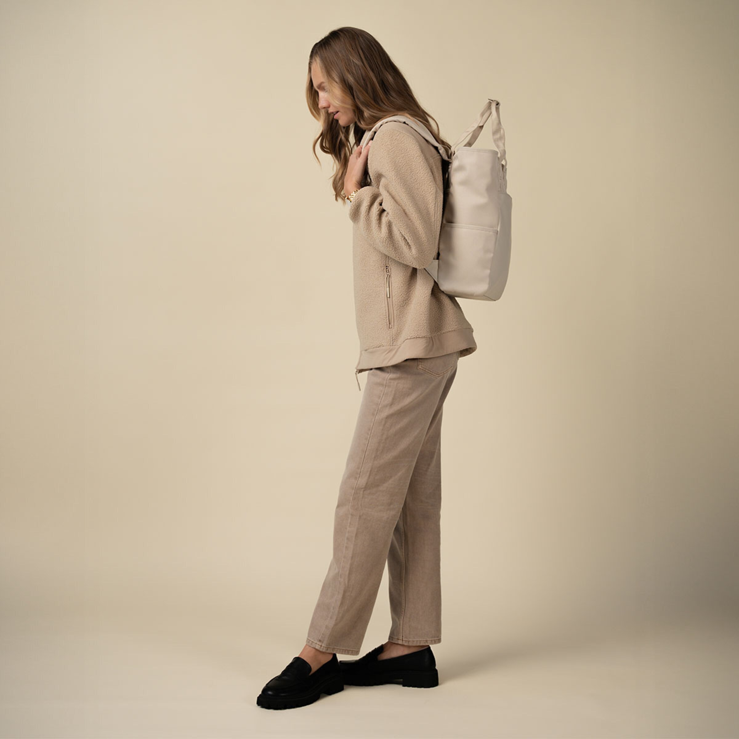Sac à dos à langer Lindby couleur grès