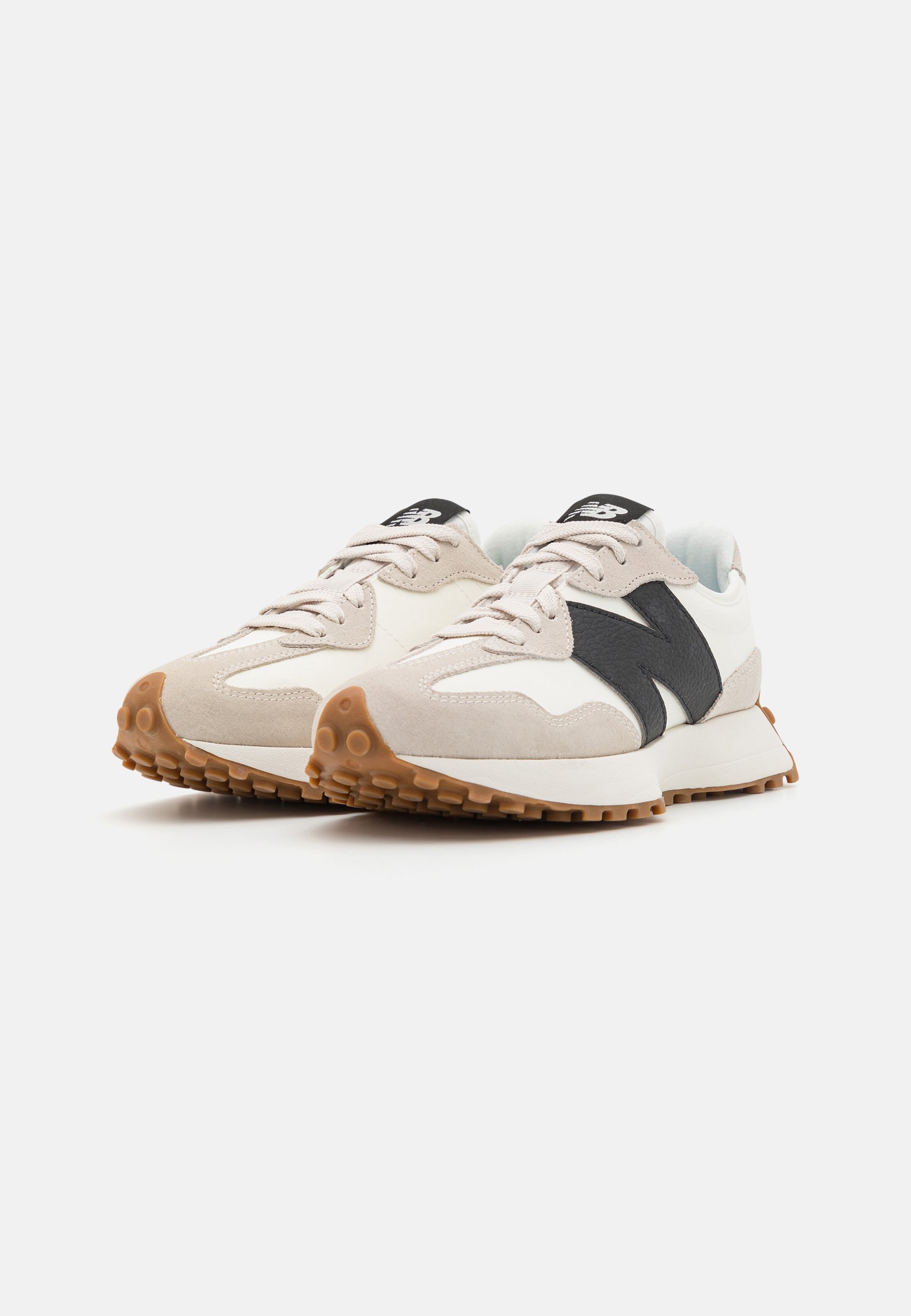 New Balance alacsony szárú edzőcipők