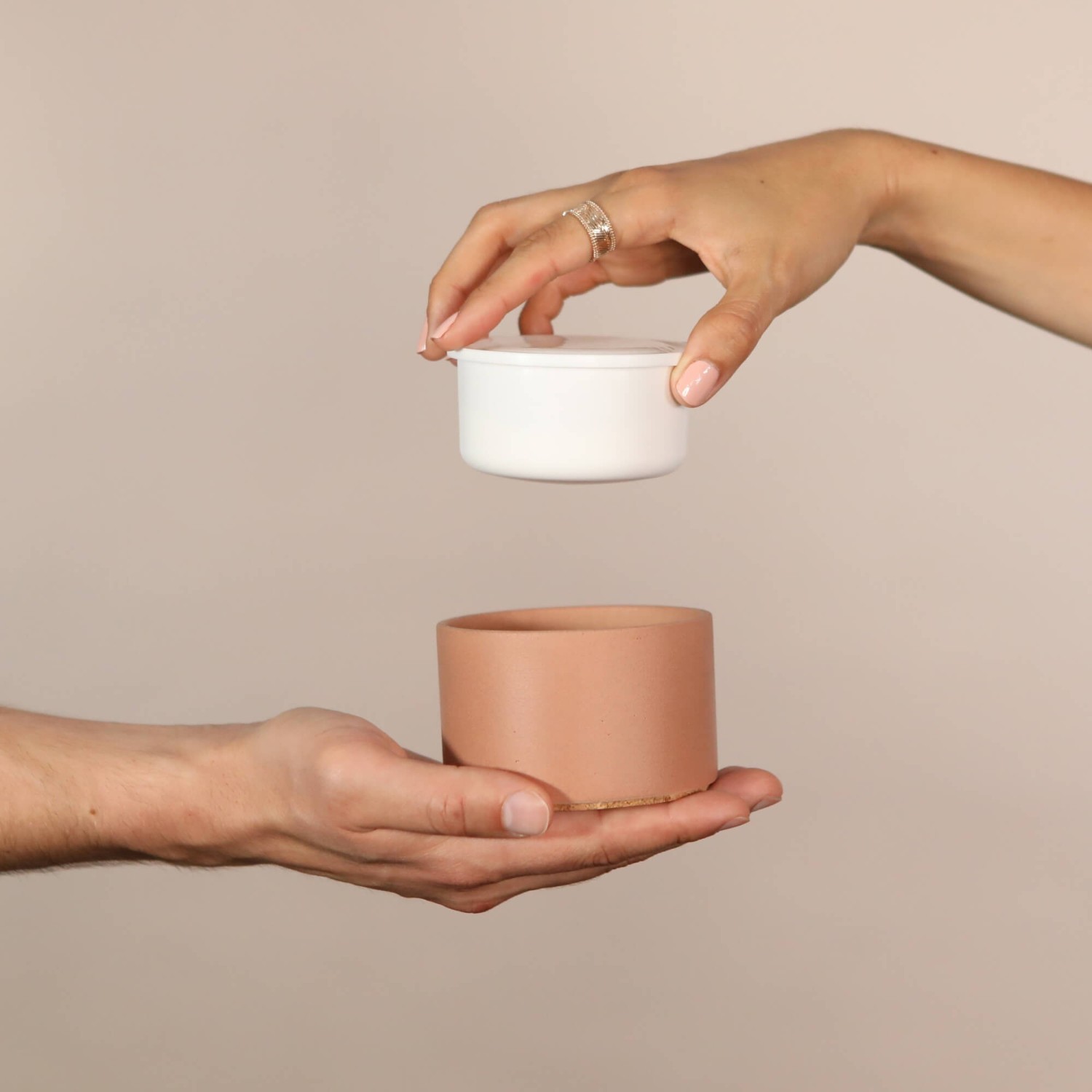La crème libre Nettoyant Poudre Pot Terracotta