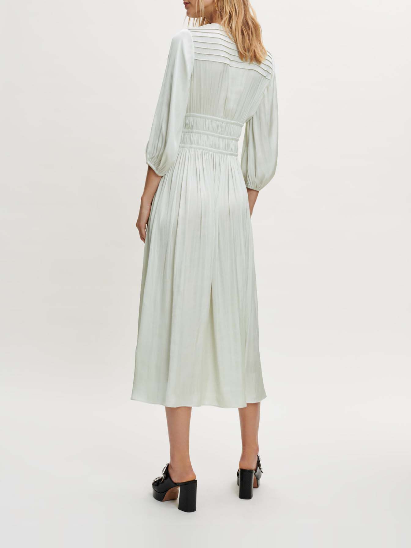 Rochie lejeră din satin, mulată - Vert