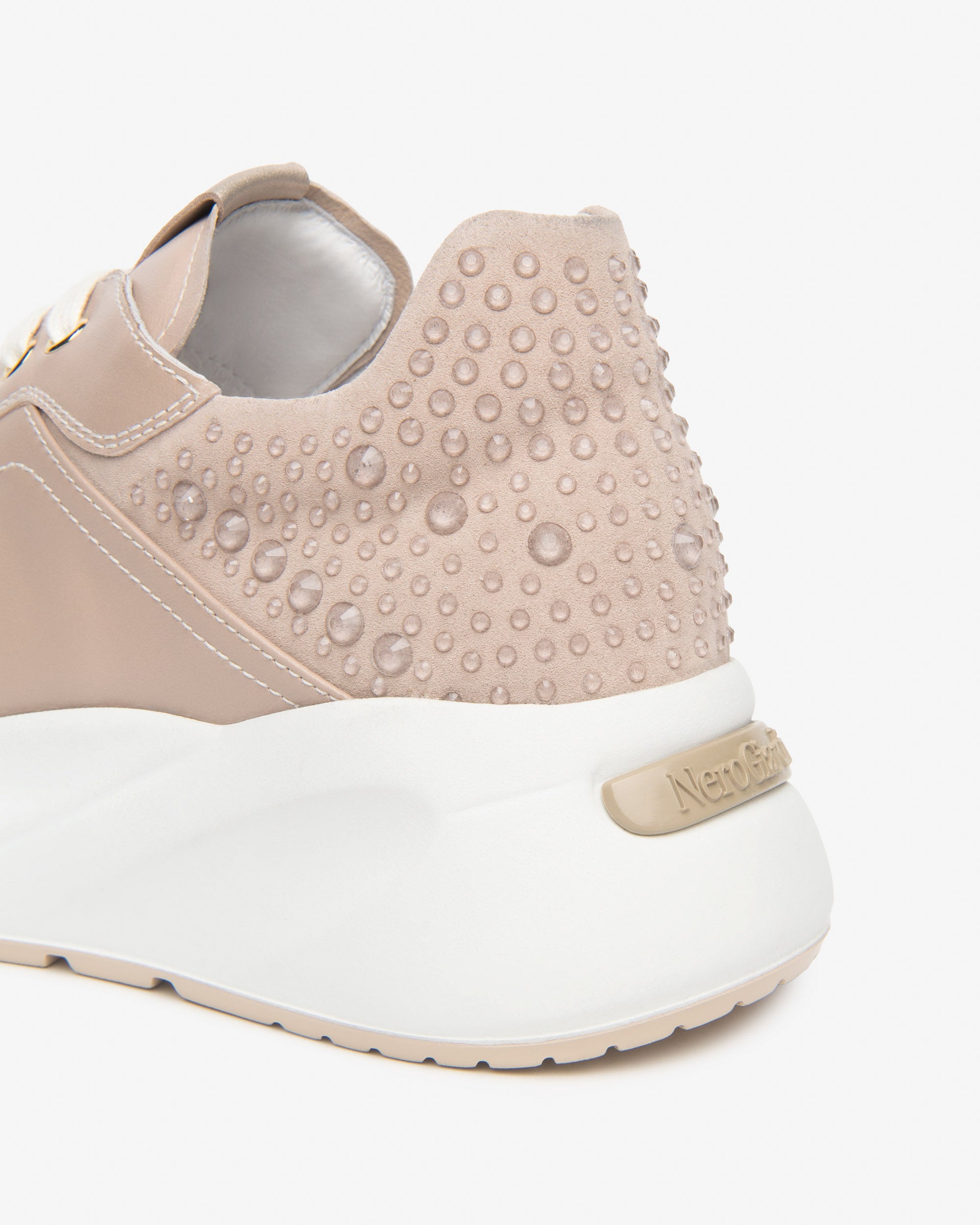 Dámské kožené a semišové tenisky