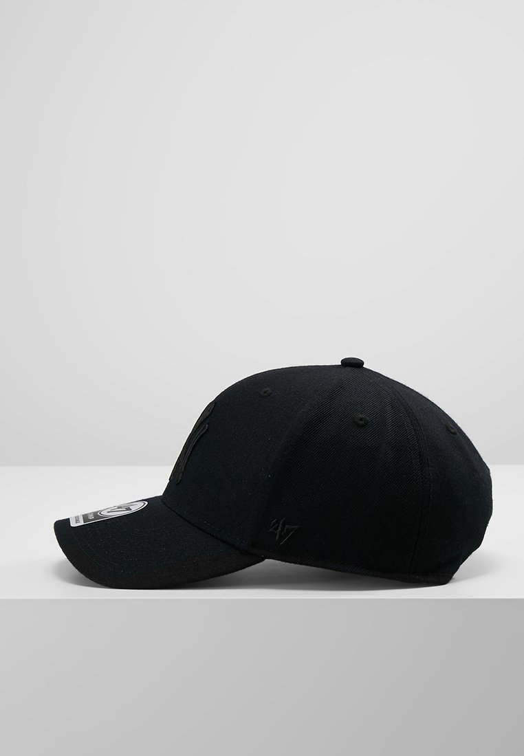 '47 Caps