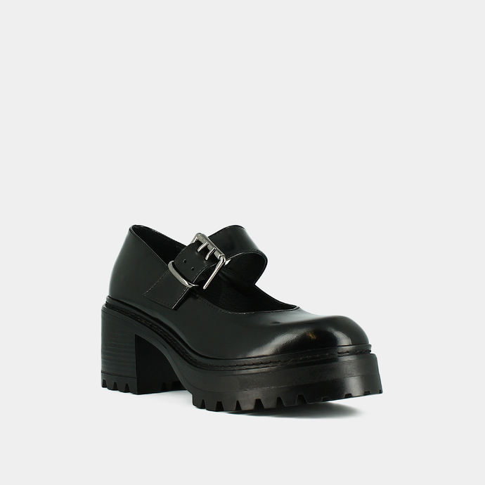 Babies à brides et semelles crantées  en cuir glacé noir