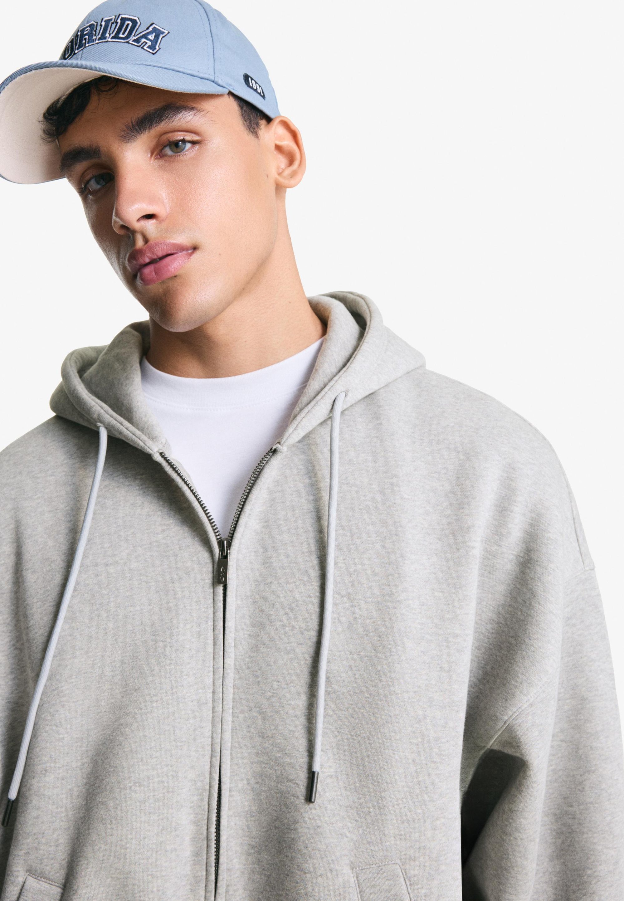 Sweat à capuche Bershka - Sweat zippé - gris