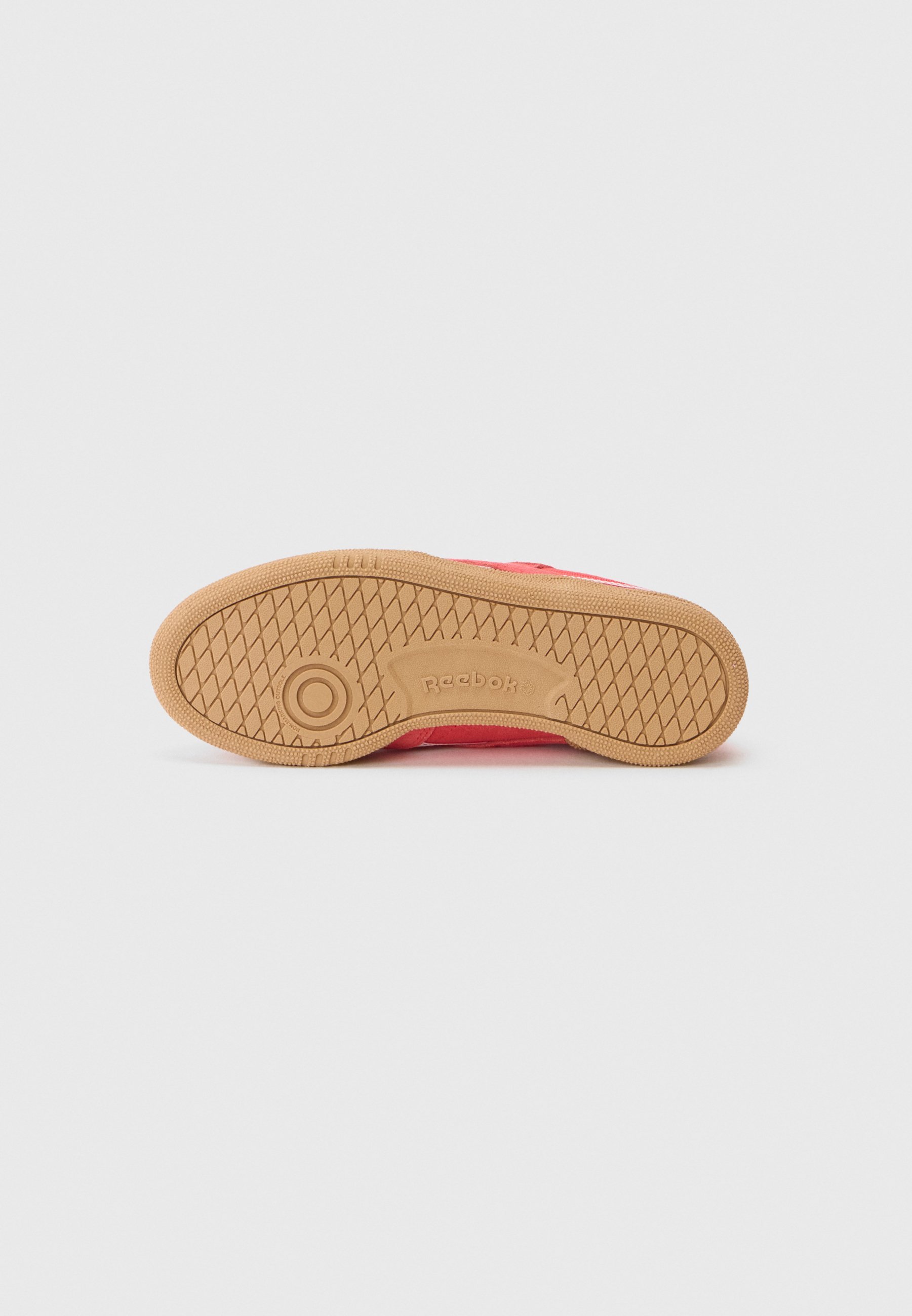 Reebok Classic CLUB C REVENGE UNISEX - Sneakers - energie rood/wit/goud metallic