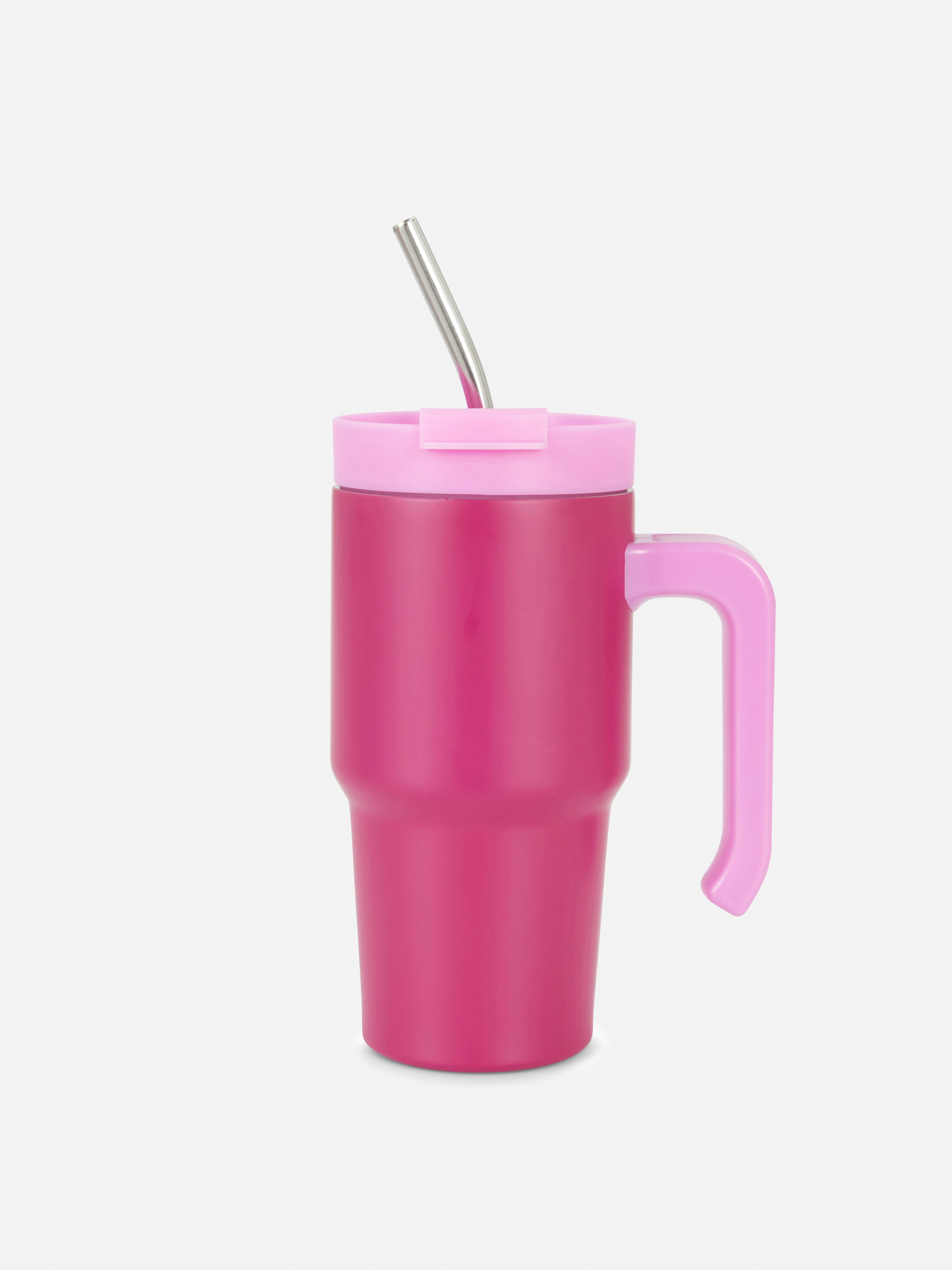 Edelstahl-Reisebecher 590 ml Dieser 590 ml Reisebecher ist perfekt, um unterwegs Ihren Durst zu stillen.
