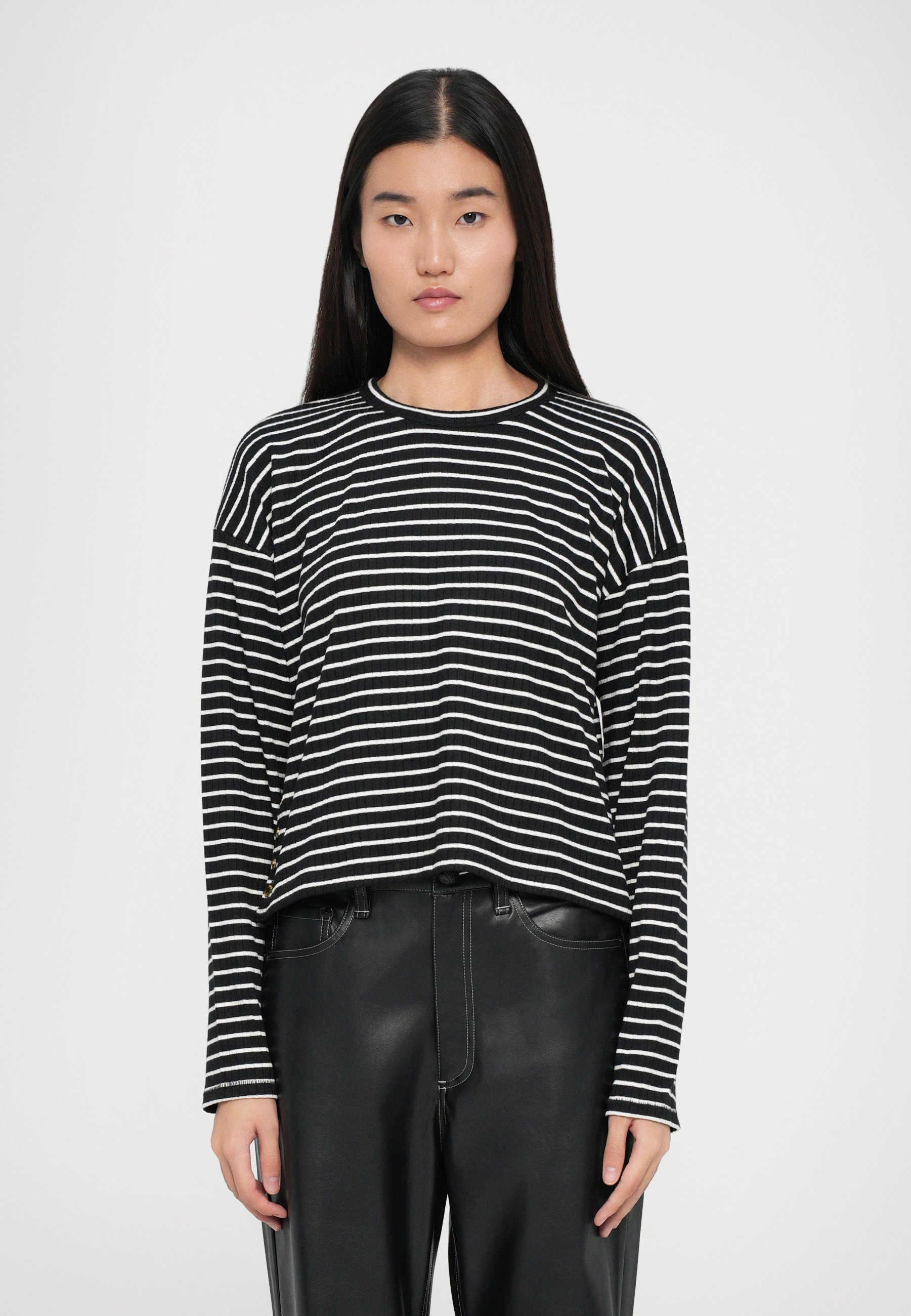 Rag & Bone gestreepte trui met ronde hals - zwart