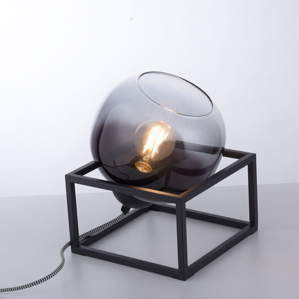Tamea table lamp