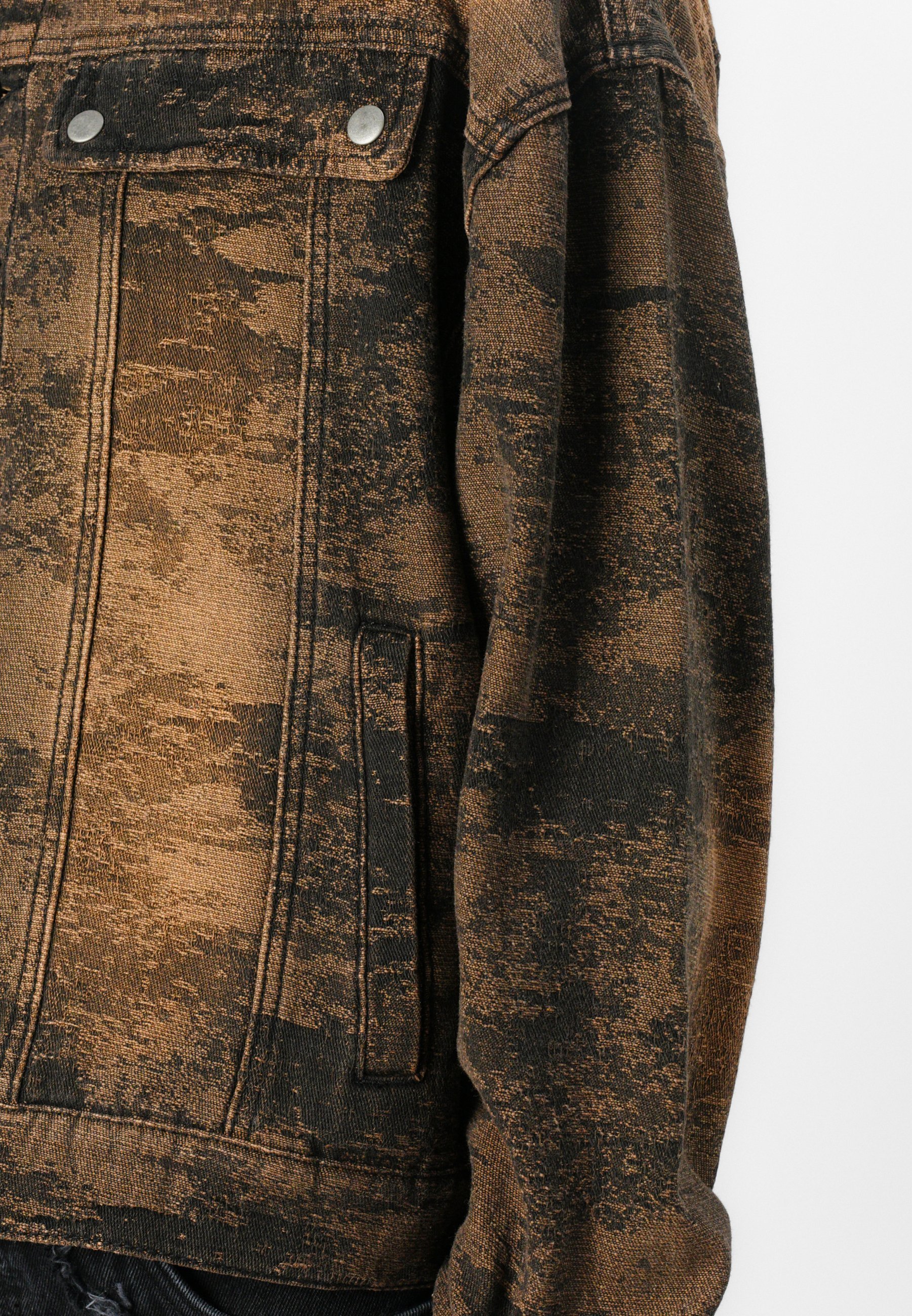 laboratorio di abbigliamento con giacche di jeans