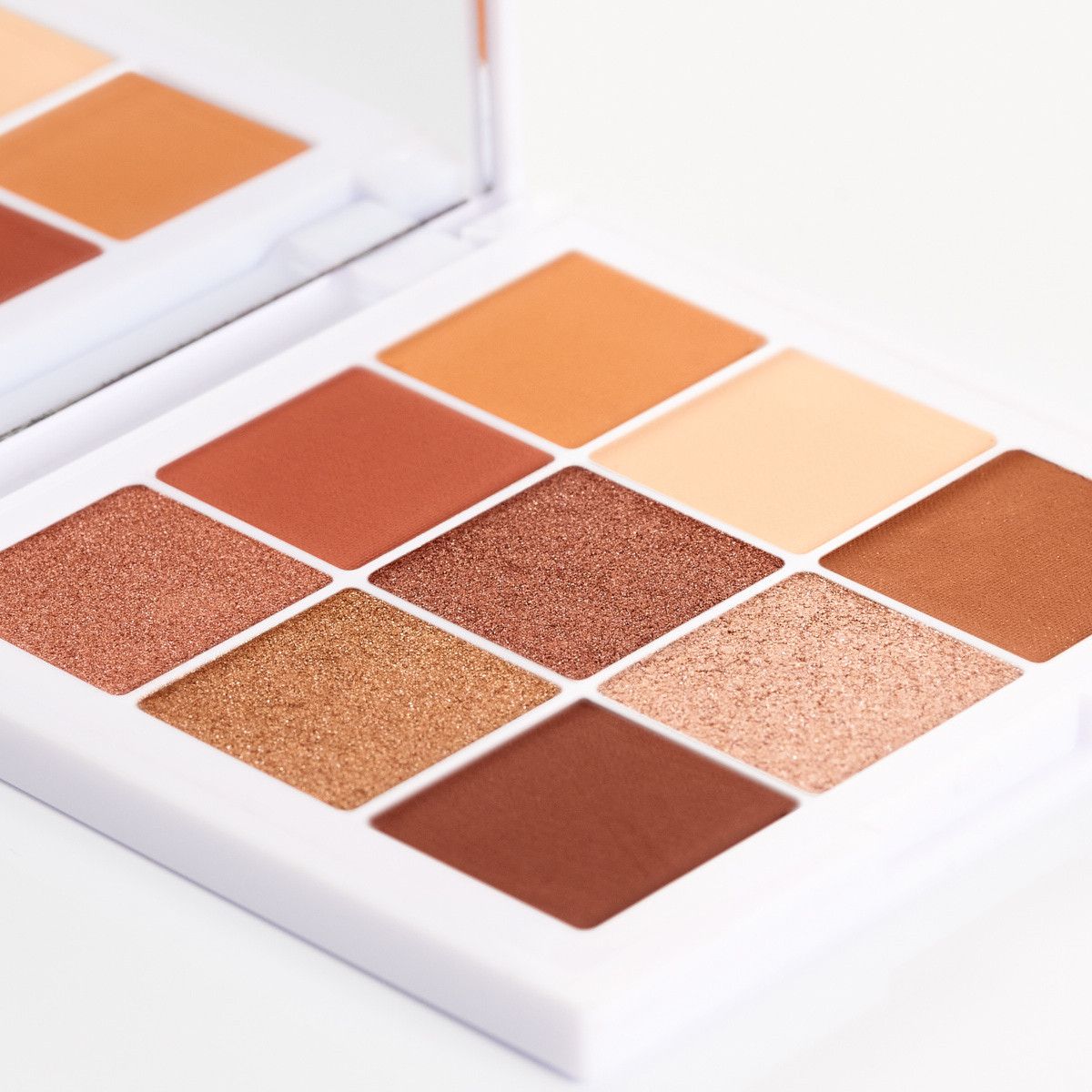 Paleta očných tieňov s 9 odtieňmi Očné tiene