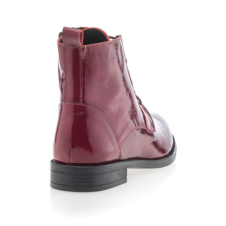 Rote Damenstiefel / Stiefeletten