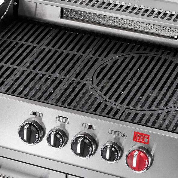 Boston EVO Pro 4 SIKR Turbo gas grill including weather protection cover