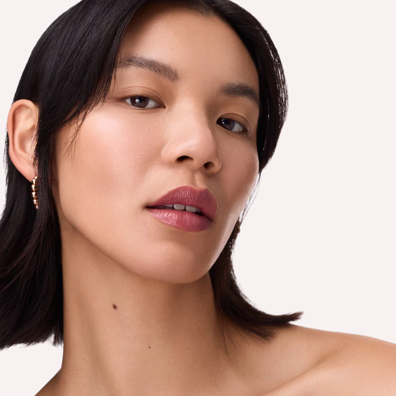 Hydratačný rúž Catrice Glass Like Gloss Stick s lesklým finišom