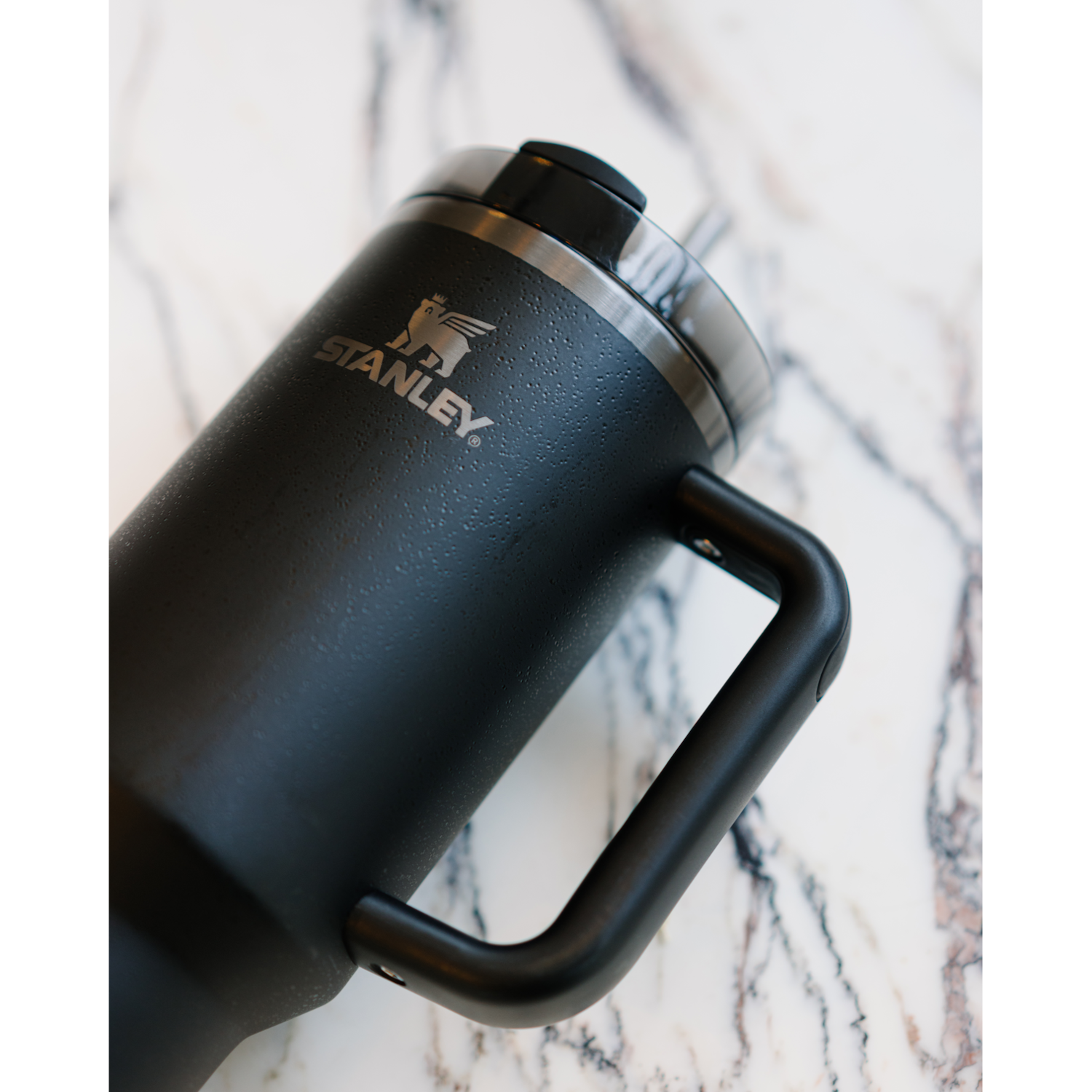 Láhev na vodu/termoska Stanley 1,18 l – hrnek THE QUENCHER H2.0 FLOWSTATE™ – 1 kus