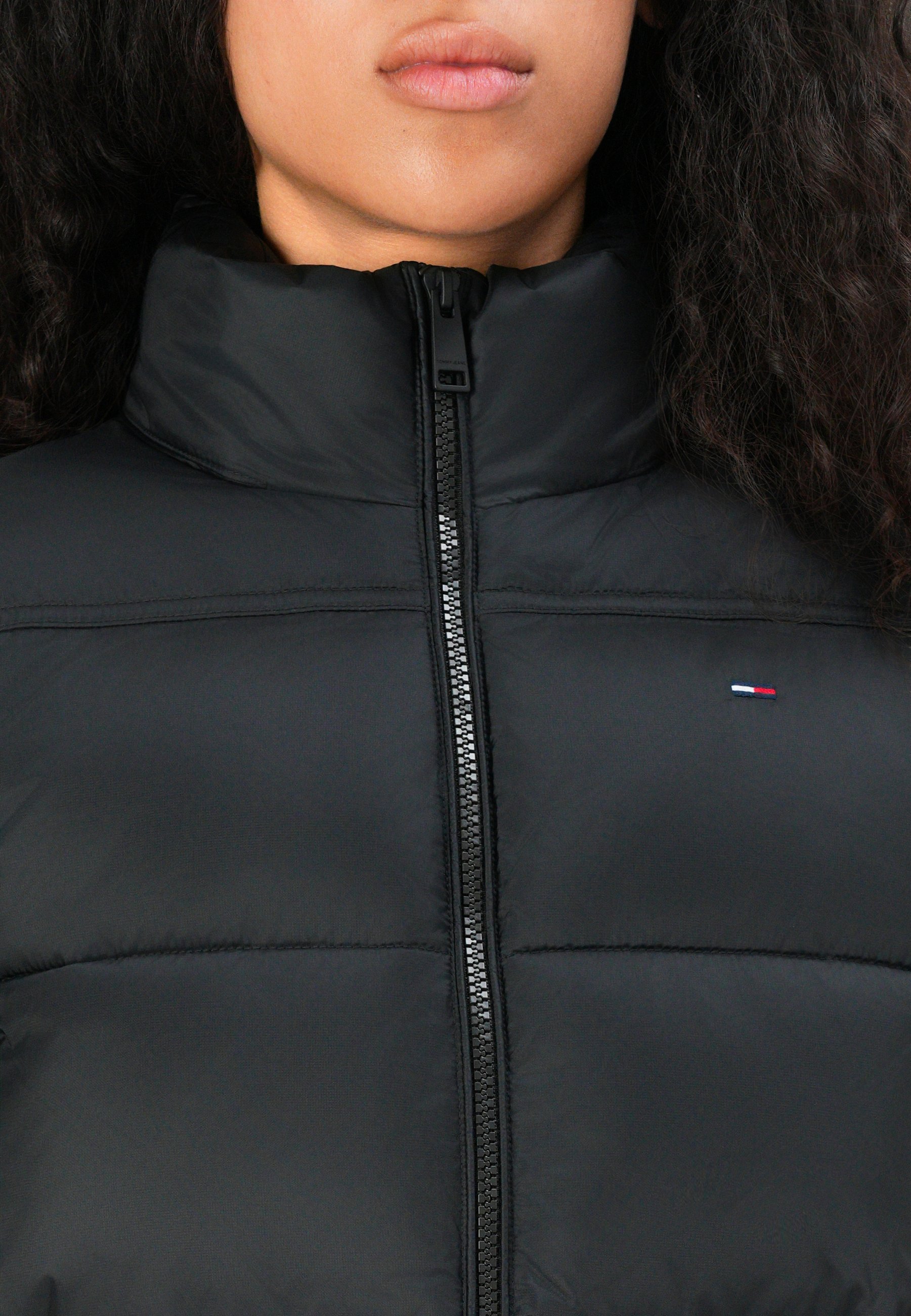 Doudoune à capuche Tommy Jeans - Veste d'hiver - noire