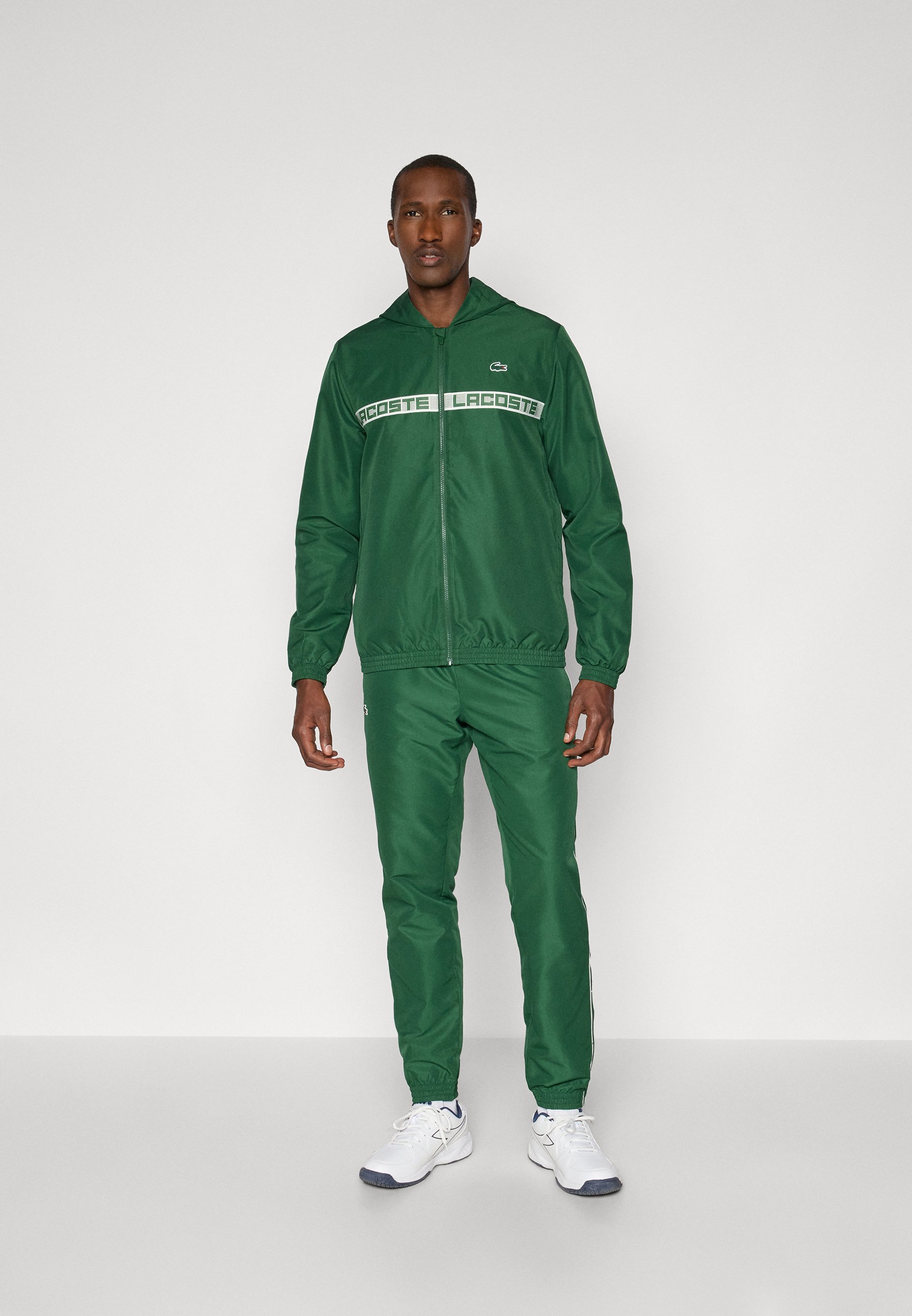 Lacoste Sport TENNIS TRACKSUIT MET CAPUCHON - Trainingspak - groen