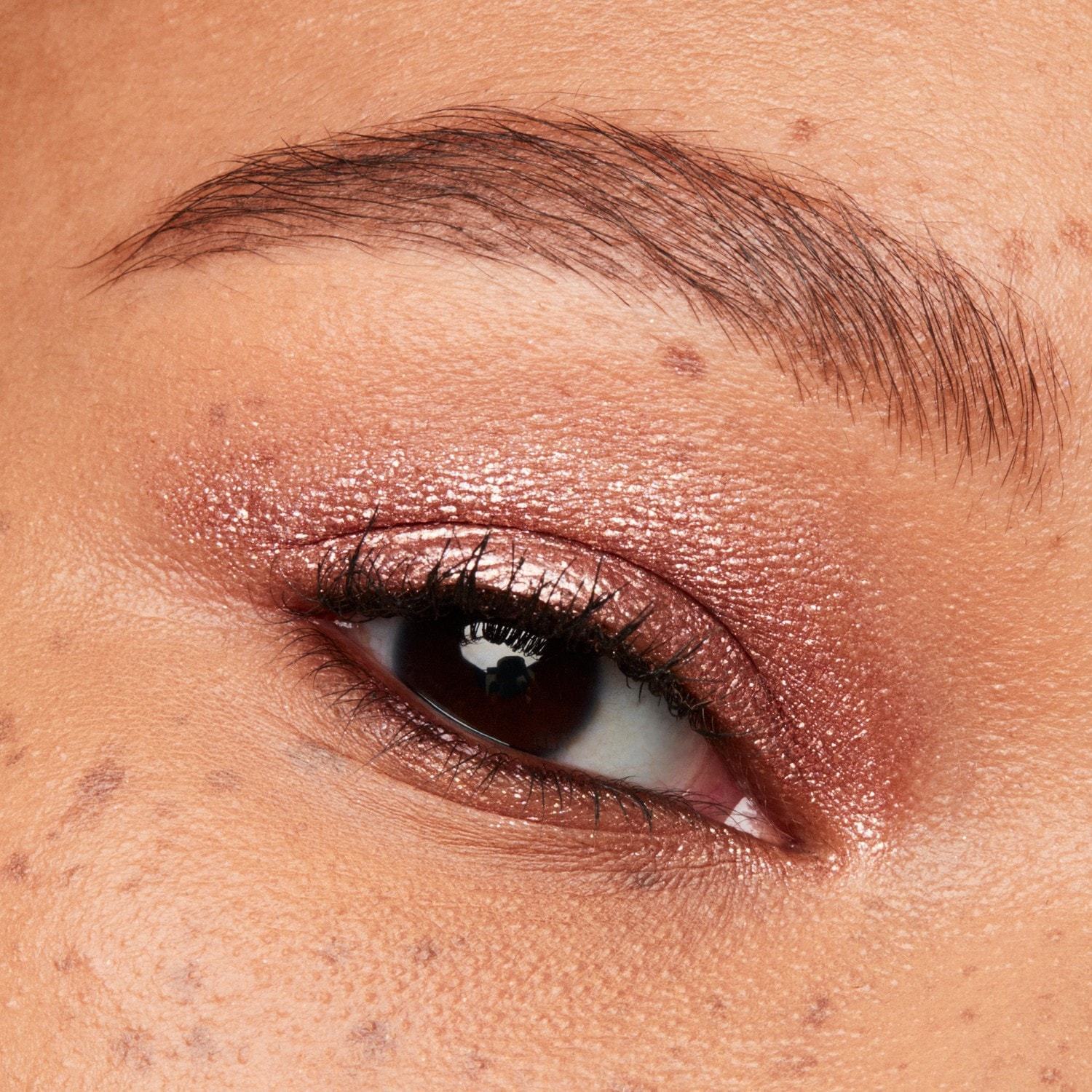 MAC acu ēnas Dazzleshow šķidrums – 4,6 g