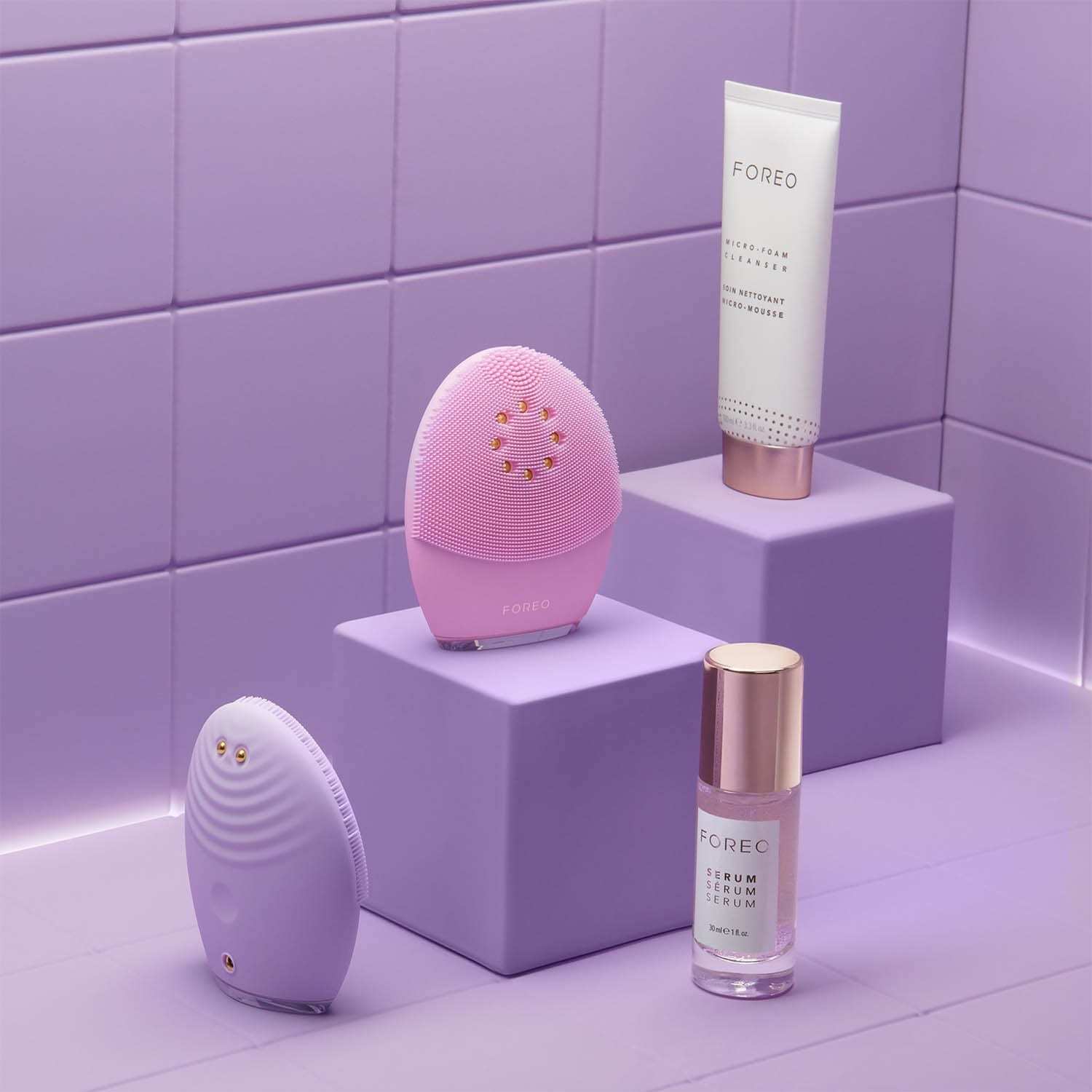 FOREO LUNA™ 3 elektrinis veido masažuoklis ir terminis veido valiklis jautriai odai su mikrosrove – levandų kvapas