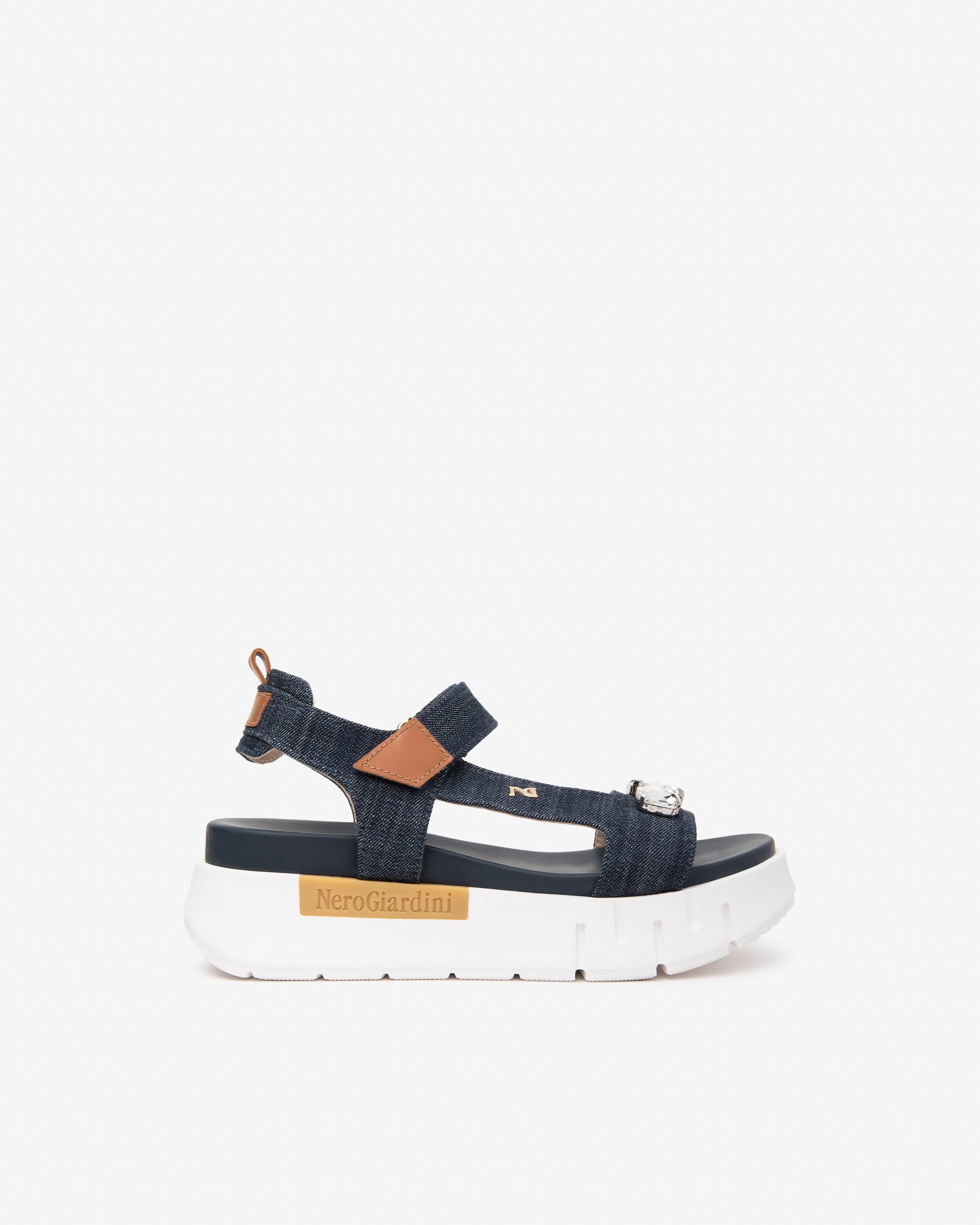  Damen-Sandalen aus Stoff und Leder