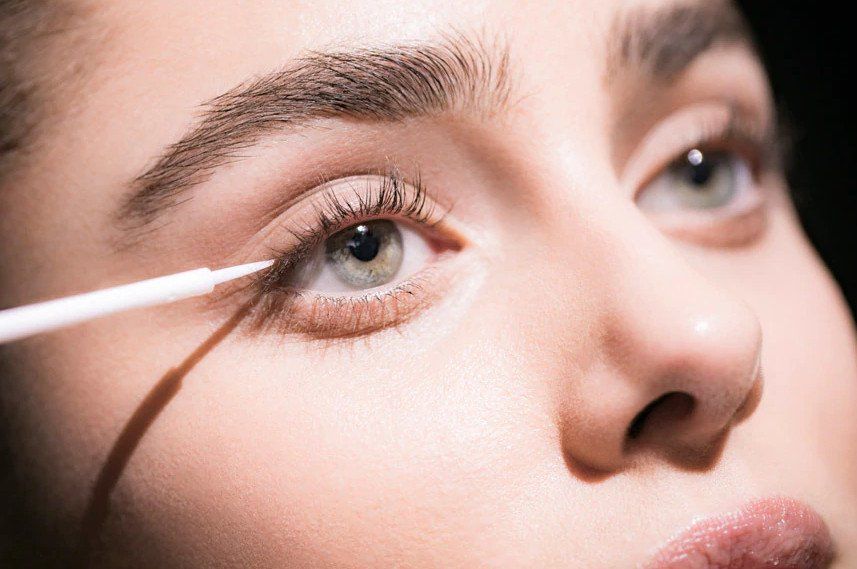 Cils Booster skropstu atjaunojošais serums Luksusa skropstu tušas