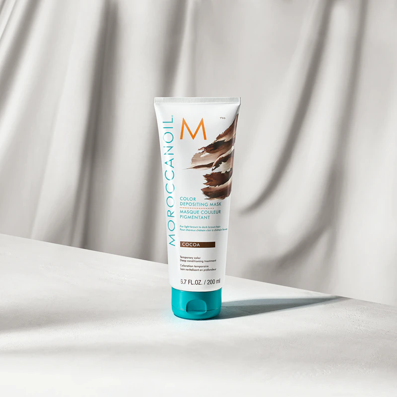 Jemná vyživujúca maska Moroccanoil Color Depositing bez permanentných farebných pigmentov