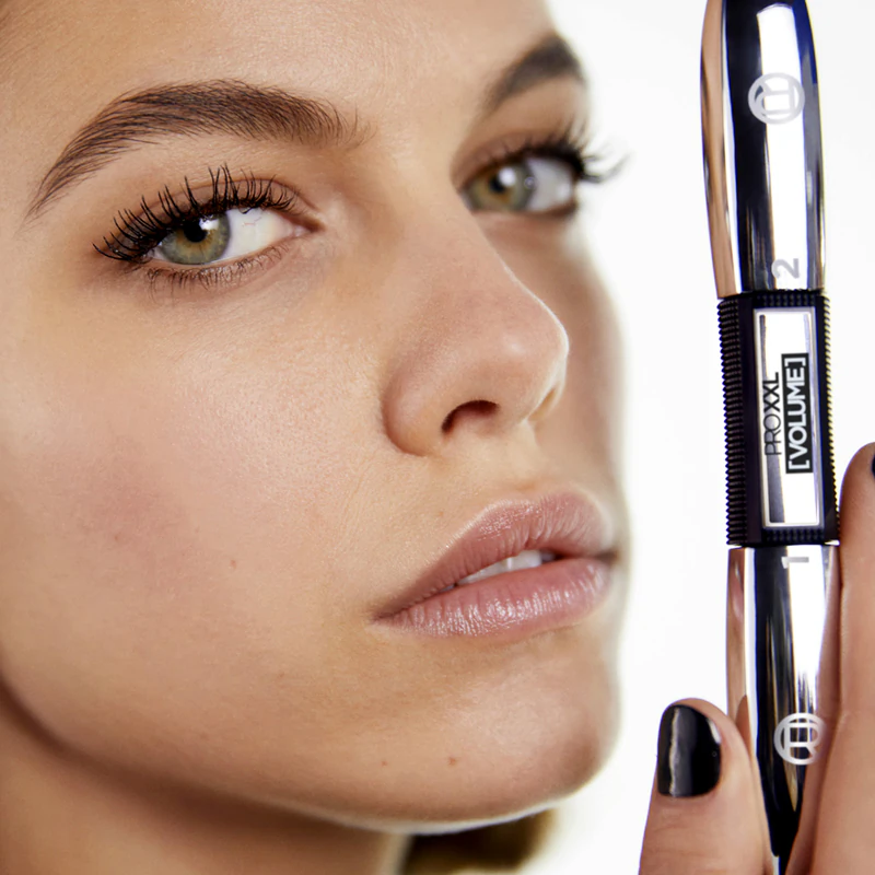 Máscara para cílios L'Oréal Paris PRO XXL Volume 2 em 1 para máximo volume.