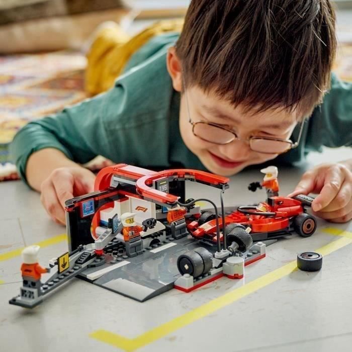 LEGO City 60443 Arrêt au stand de F1 avec voiture Ferrari - Jouet pour garçon dès 6 ans